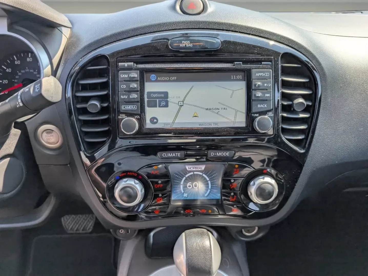 2016 /Black Nissan Juke SL (JN8AF5MR9GT) with an Other engine, located at 5115 14th Ave., Columbus, GA, 31904, (706) 323-0345, 32.511494, -84.971046 - ### Your Perfect Adventure Awaits: 2016 Nissan Juke SL at Gils Auto in Phenix City, AL<br /> <br /> Ready for your next journey? Whether you're embarking on daily commutes or planning weekend getaways, the 2016 Nissan Juke SL is designed for those who crave a dynamic lifestyle. With its sporty exter - Photo#12