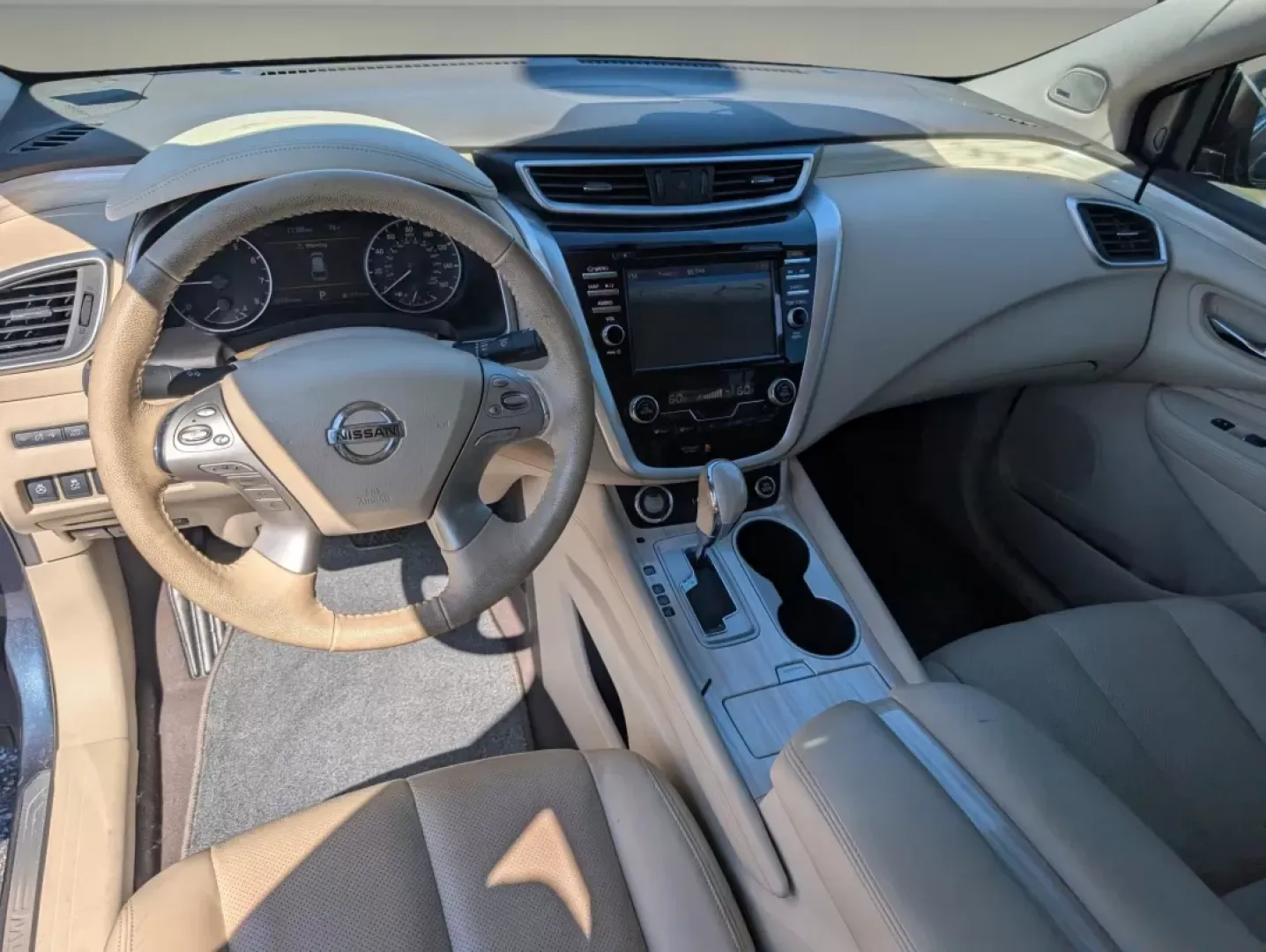 2016 /Beige Nissan Murano Platinum (5N1AZ2MG4GN) with an Other engine, located at 3959 U.S. 80 W, Phenix City, AL, 36870, (334) 297-4885, 32.469296, -85.135185 - Elevate your driving experience with the 2016 Nissan Murano Platinum, now available at Gils Auto in Phenix City, AL. Imagine cruising down the scenic U.S. 80 W, your family comfortably settled in the spacious interior of this stylish SUV, complete with luxurious beige leather-appointed seats and a p - Photo#14