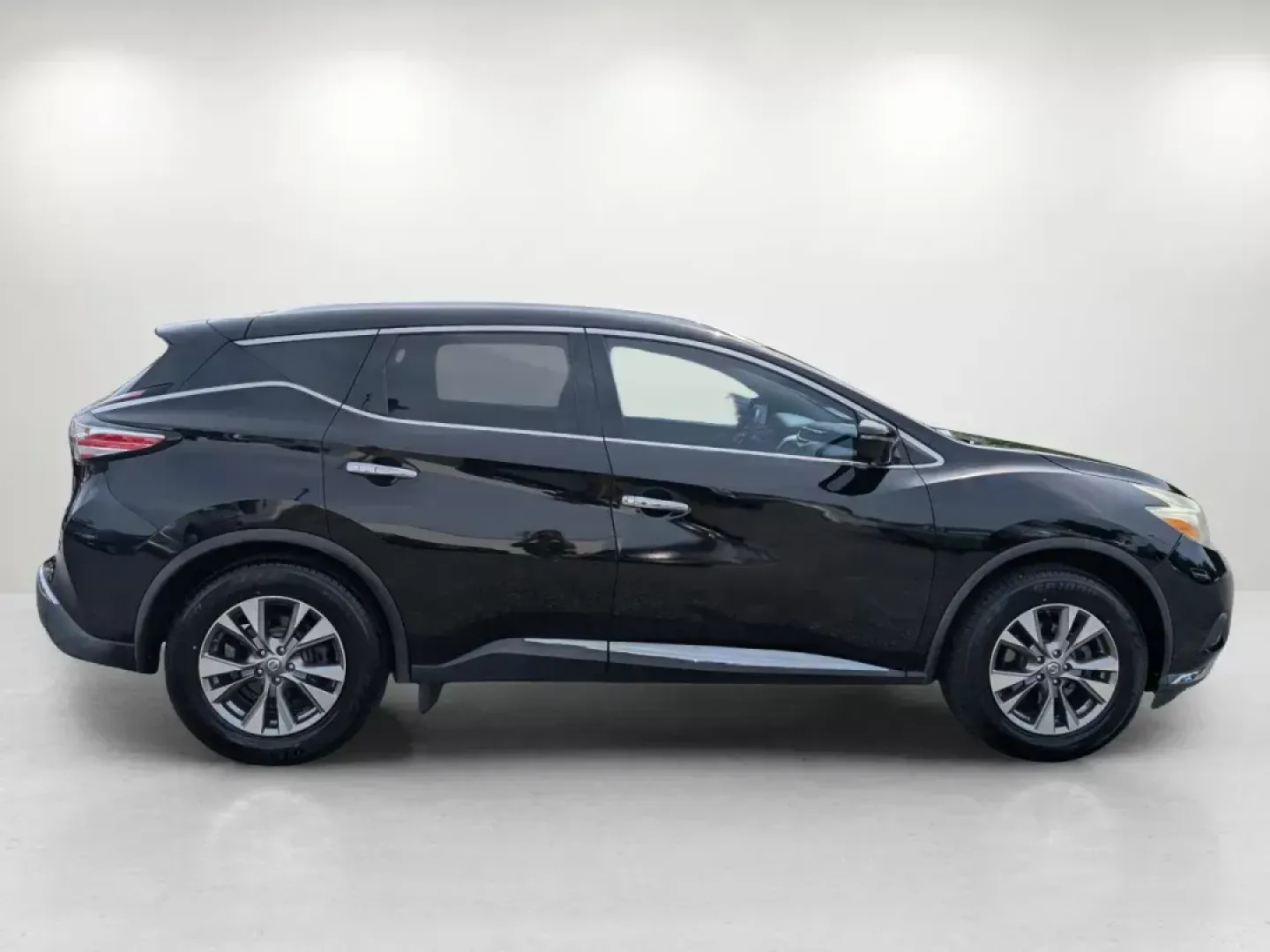 2016 /Black Nissan Murano SL (5N1AZ2MH8GN) with an Regular Unleaded V-6 3.5 L/213 engine, 1-Speed CVT w/OD transmission, located at 804 22nd Ave, Phenix City, AL, 36870, (334) 297-1860, 32.484749, -85.024475 - **Discover Your Next Adventure with the 2016 Nissan Murano SL AWD at Gils Auto - Phenix City #2!** <br /> <br /> Are you seeking a perfect blend of style, comfort, and versatility for your daily routines or weekend getaways? Look no further than this stunning 2016 Nissan Murano SL AWD! With its slee - Photo#3
