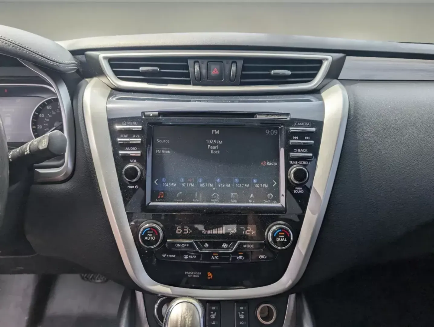 2016 /Black Nissan Murano SL (5N1AZ2MH8GN) with an Regular Unleaded V-6 3.5 L/213 engine, 1-Speed CVT w/OD transmission, located at 804 22nd Ave, Phenix City, AL, 36870, (334) 297-1860, 32.484749, -85.024475 - **Discover Your Next Adventure with the 2016 Nissan Murano SL AWD at Gils Auto - Phenix City #2!** <br /> <br /> Are you seeking a perfect blend of style, comfort, and versatility for your daily routines or weekend getaways? Look no further than this stunning 2016 Nissan Murano SL AWD! With its slee - Photo#13