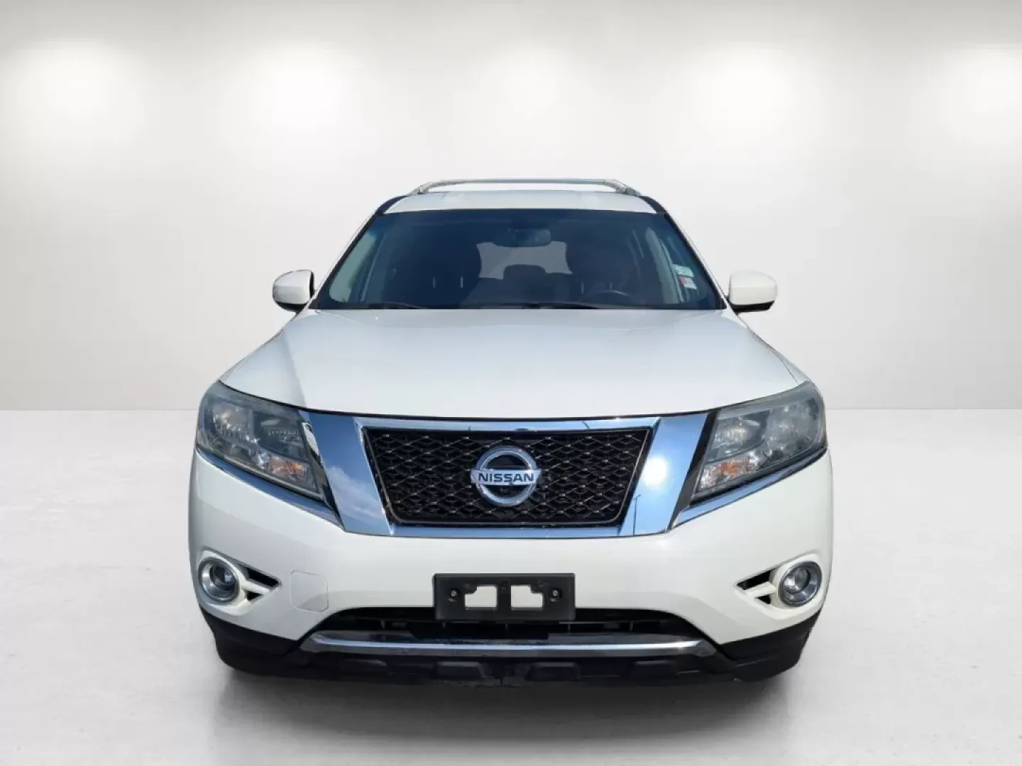 2016 /Charcoal Nissan Pathfinder SL (5N1AR2MM5GC) with an Other engine, located at 3959 U.S. 80 W, Phenix City, AL, 36870, (334) 297-4885, 32.469296, -85.135185 - Discover the perfect vehicle for your next family adventure with the 2016 Nissan Pathfinder SL, now available at Gils Auto in Phenix City, AL. Designed for growing families and weekend explorers alike, this SUV offers spacious comfort, advanced technology, and reliable performance, making it an idea - Photo#2