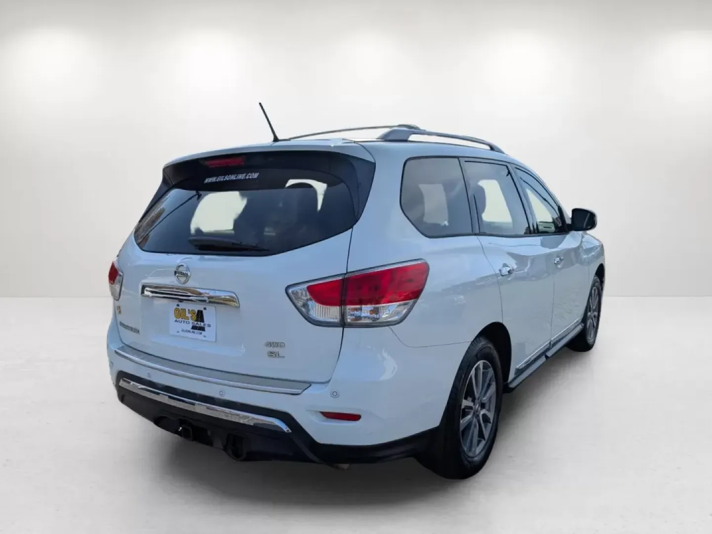 2016 /Charcoal Nissan Pathfinder SL (5N1AR2MM5GC) with an Other engine, located at 3959 U.S. 80 W, Phenix City, AL, 36870, (334) 297-4885, 32.469296, -85.135185 - Discover the perfect vehicle for your next family adventure with the 2016 Nissan Pathfinder SL, now available at Gils Auto in Phenix City, AL. Designed for growing families and weekend explorers alike, this SUV offers spacious comfort, advanced technology, and reliable performance, making it an idea - Photo#5