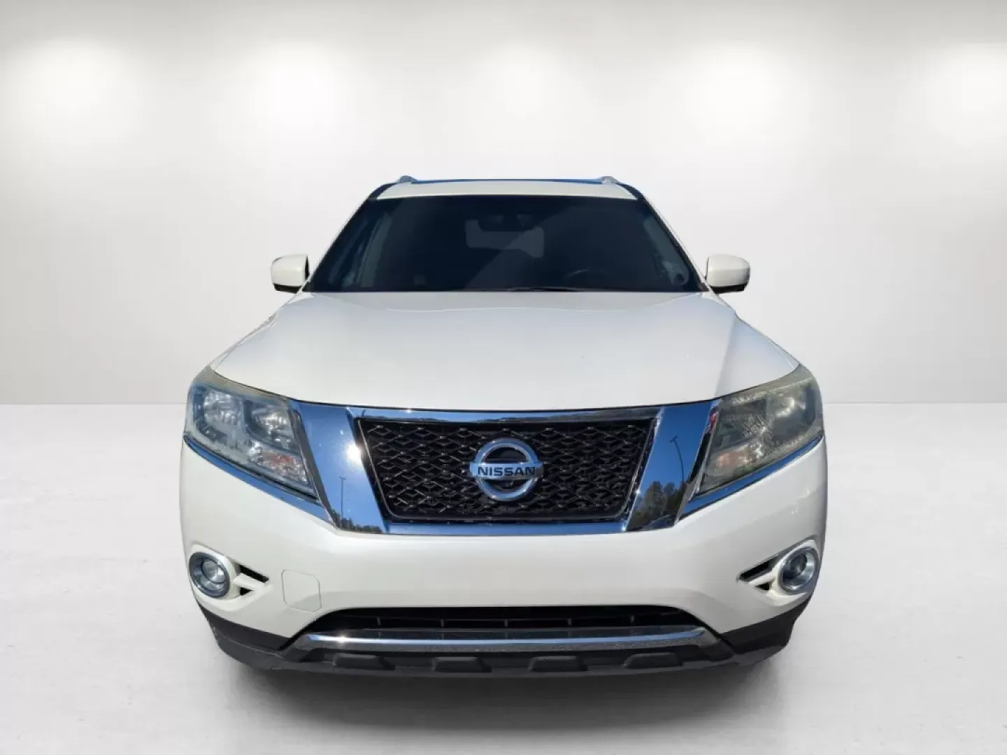 2016 /Charcoal Nissan Pathfinder Platinum (5N1AR2MN8GC) with an Other engine, located at 7000 Northlake Connector, Columbus, GA, 31904, (706) 987-8085, 32.524975, -84.978134 - **Explore the Open Road in Style and Comfort with the 2016 Nissan Pathfinder Platinum at Gils Auto in Phenix City, AL!**<br /> <br /> Are you seeking a versatile and reliable SUV that can keep up with your family's dynamic lifestyle? Whether you're taking the kids to soccer practice, heading out for - Photo#1