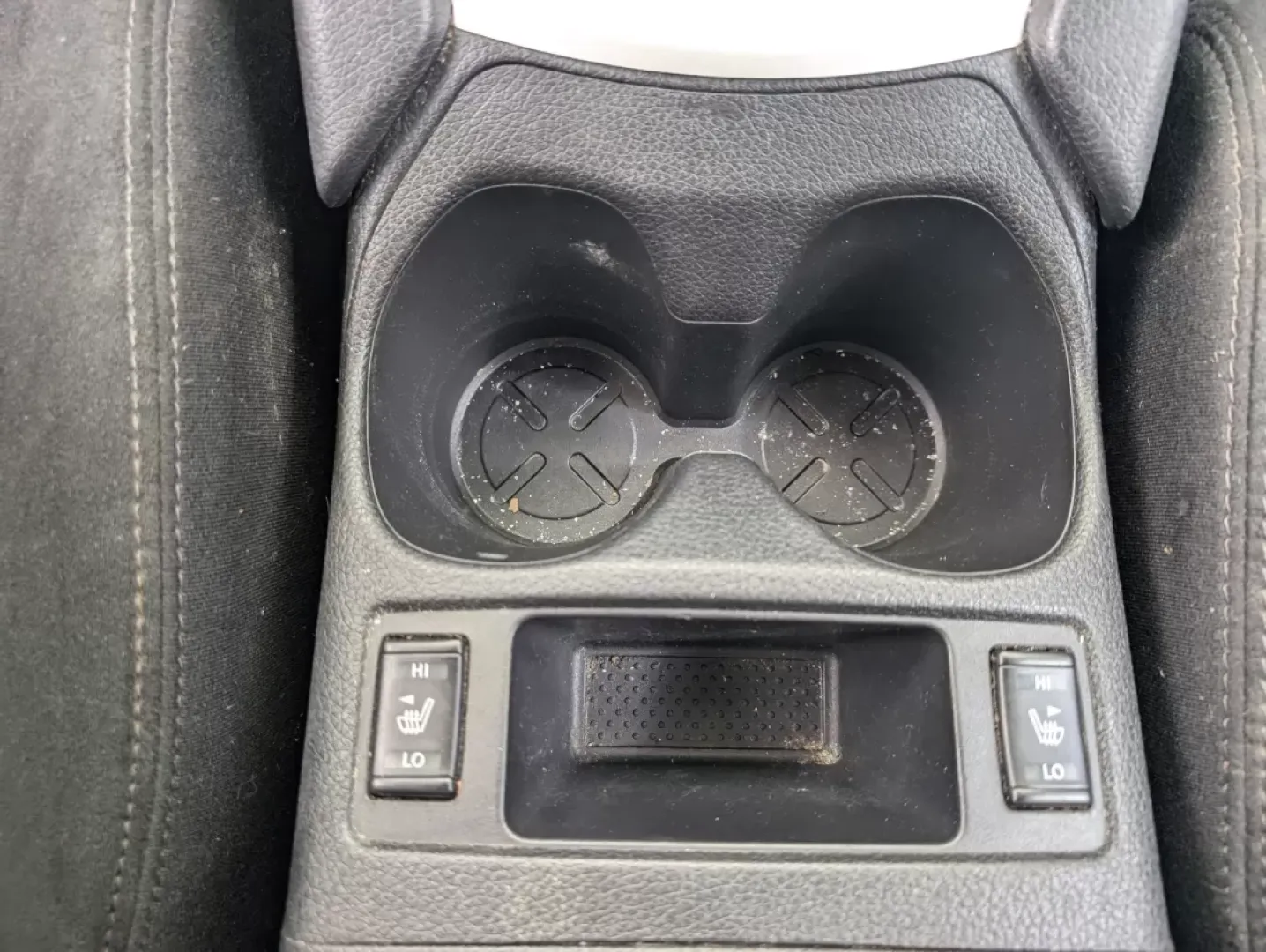 2016 /Charcoal Nissan Rogue SV (5N1AT2MT7GC) with an Other engine, located at 804 22nd Ave, Phenix City, AL, 36870, (334) 297-1860, 32.484749, -85.024475 - Discover the perfect blend of style, comfort, and functionality with this stunning 2016 Nissan Rogue SV, available now at Gils Auto in Phenix City, AL. Whether you're navigating busy city streets or embarking on a weekend adventure, this spacious SUV is designed to fit your lifestyle seamlessly. Wit - Photo#12