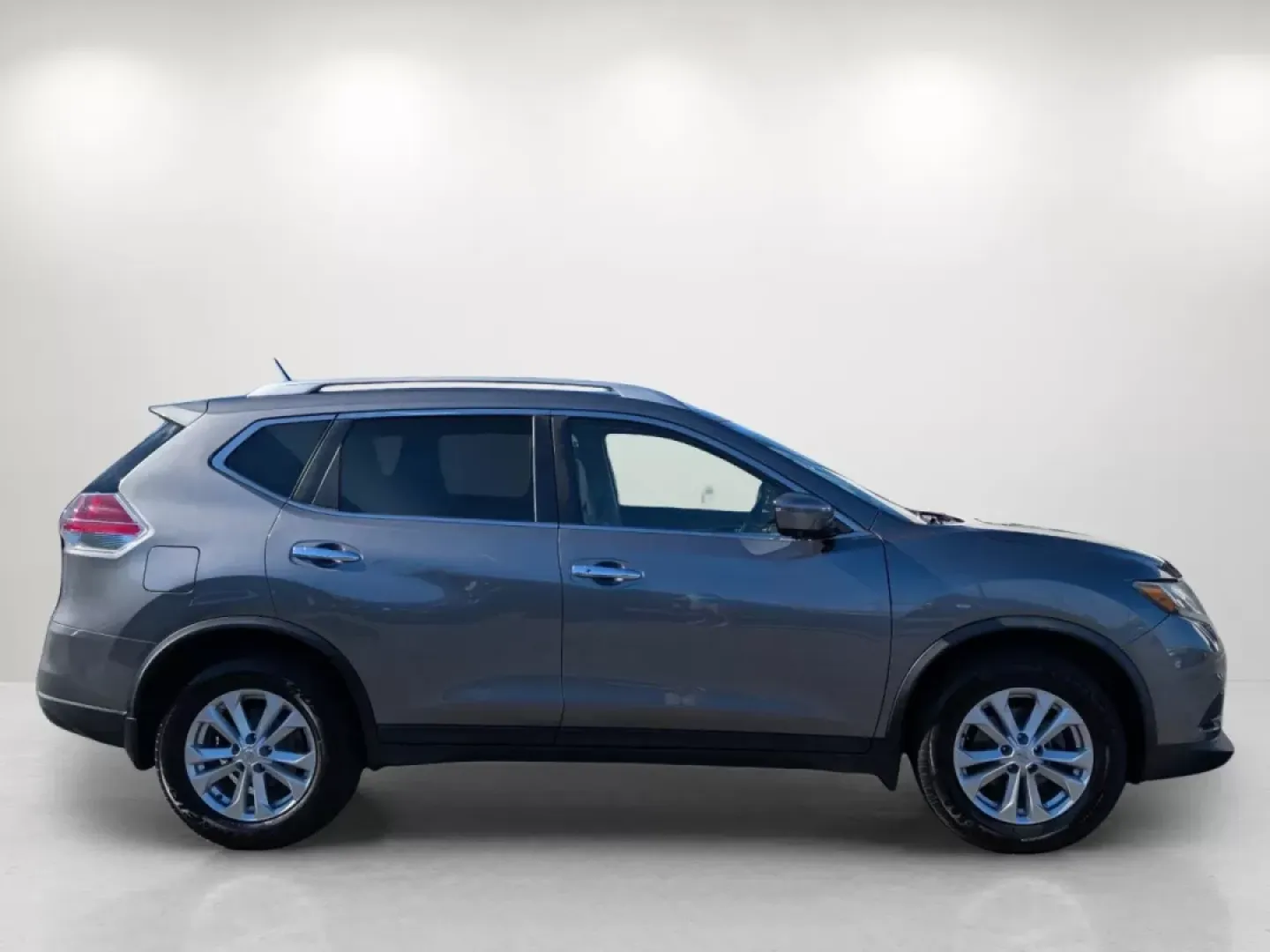 2016 /Almond Nissan Rogue SV (KNMAT2MV8GP) with an Other engine, located at 3959 U.S. 80 W, Phenix City, AL, 36870, (334) 297-4885, 32.469296, -85.135185 - **Elevate Your Adventures with the 2016 Nissan Rogue SV AWD Perfect for Your Lifestyle!**<br /> <br /> Are you looking for the ideal vehicle that combines space, safety, and style? Look no further than this stunning 2016 Nissan Rogue SV AWD, now available at Gils Auto, your premier Buy Here Pay Her - Photo#2