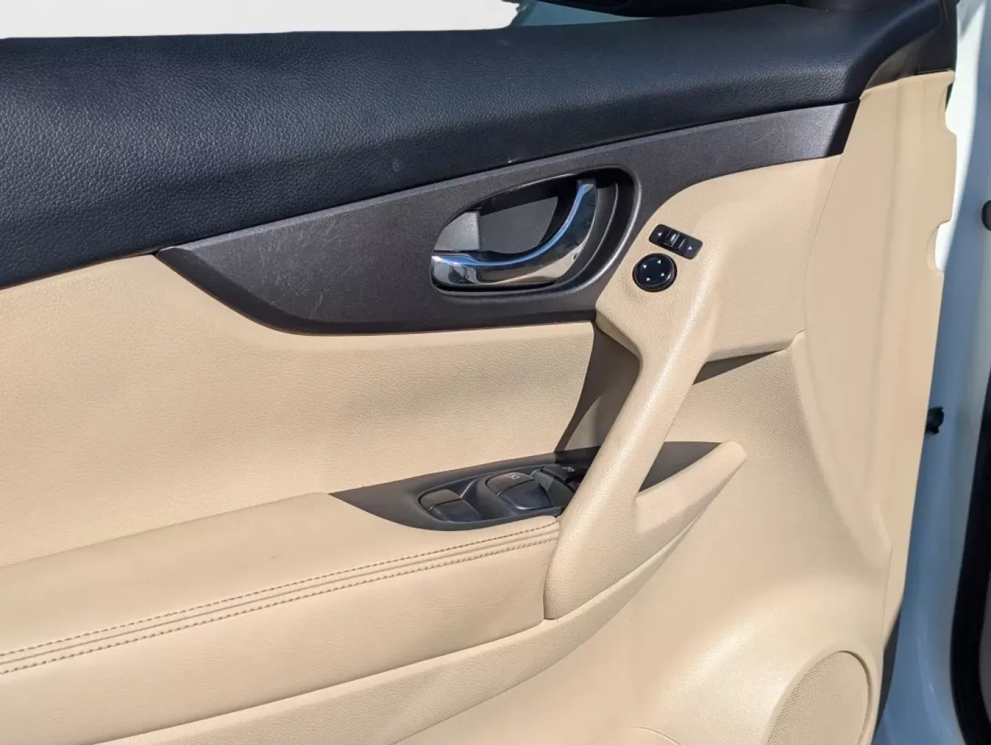 2016 /Almond Nissan Rogue SV (5N1AT2MT5GC) with an Other engine, located at 521 Old Farm Lane Rd, Prattville, AL, 36066, (334) 325-1505, 32.482460, -86.416367 - Discover the ultimate blend of comfort, style, and reliability with this **2016 Nissan Rogue SV**, an ideal choice for families, daily commuters, or anyone seeking adventure on the go. This versatile SUV, available at **Gils Auto**, located at **3959 U.S. 80 W, Phenix City, AL 36870**, is designed t - Photo#8