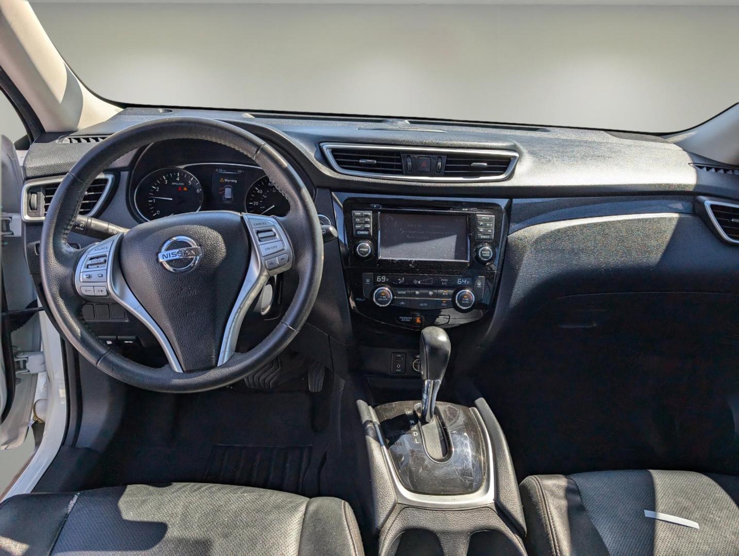 2016 /Charcoal Nissan Rogue SL (KNMAT2MT0GP) with an Regular Unleaded I-4 2.5 L/152 engine, 1-Speed CVT w/OD transmission, located at 1430 Gateway Drive, Opelika, AL, 36801, (334) 239-0944, 32.637871, -85.409790 - 2016 Nissan Rogue SL - Photo#15