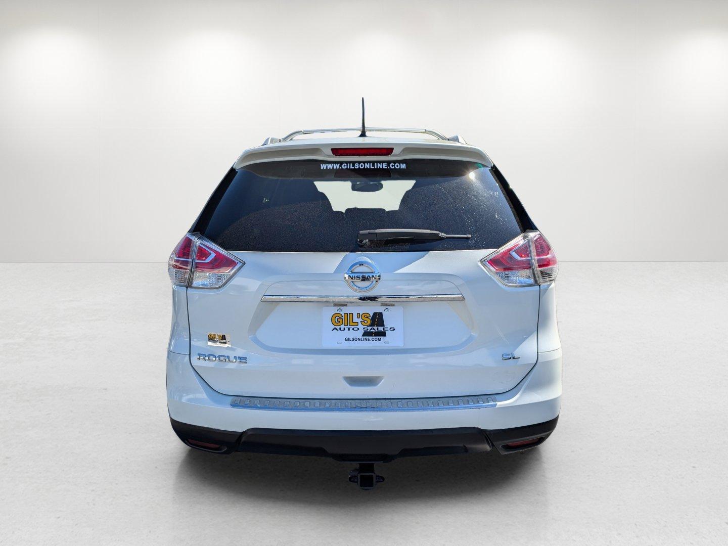 2016 /Charcoal Nissan Rogue SL (KNMAT2MT0GP) with an Regular Unleaded I-4 2.5 L/152 engine, 1-Speed CVT w/OD transmission, located at 1430 Gateway Drive, Opelika, AL, 36801, (334) 239-0944, 32.637871, -85.409790 - 2016 Nissan Rogue SL - Photo#5