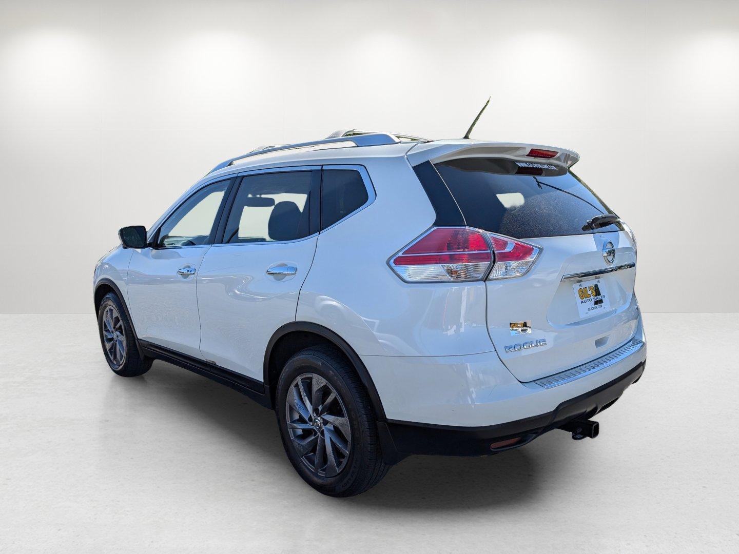 2016 /Charcoal Nissan Rogue SL (KNMAT2MT0GP) with an Regular Unleaded I-4 2.5 L/152 engine, 1-Speed CVT w/OD transmission, located at 1430 Gateway Drive, Opelika, AL, 36801, (334) 239-0944, 32.637871, -85.409790 - 2016 Nissan Rogue SL - Photo#6
