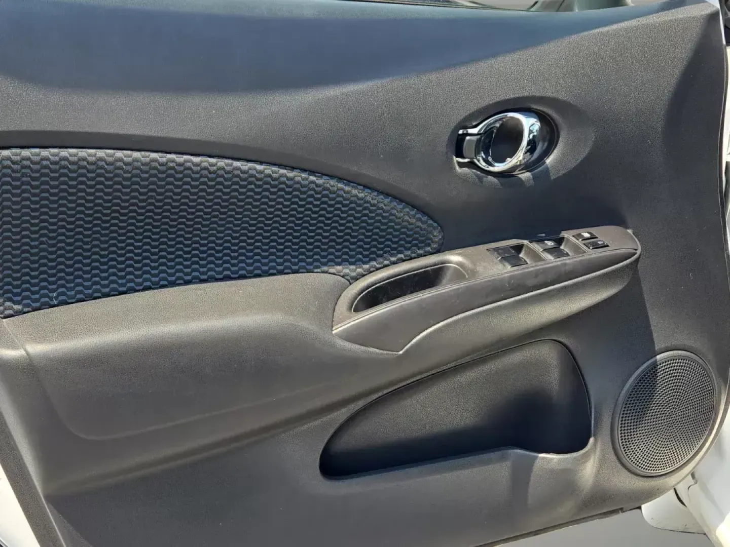 2016 /Charcoal Nissan Versa Note SV (3N1CE2CP5GL) with an Other engine, located at 7000 Northlake Connector, Columbus, GA, 31904, (706) 987-8085, 32.524975, -84.978134 - ### Discover Your Perfect Commuter Companion: 2016 Nissan Versa Note SV<br /> <br /> Are you in the market for a reliable and affordable vehicle that seamlessly fits into your busy lifestyle? Look no further than Gils Auto - Columbus #2! Located at 7000 Northlake Connector in Columbus, GA, our Buy H - Photo#9