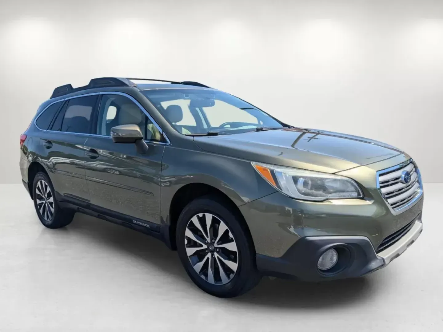 2016 /Warm Ivory Subaru Outback 2.5i Limited (4S4BSBNC2G3) with an Regular Unleaded H-4 2.5 L/152 engine, 6-Speed CVT w/OD transmission, located at 1430 Gateway Drive, Opelika, AL, 36801, (334) 239-0944, 32.637871, -85.409790 - 2016 Subaru Outback 2.5i Limited - Photo#3