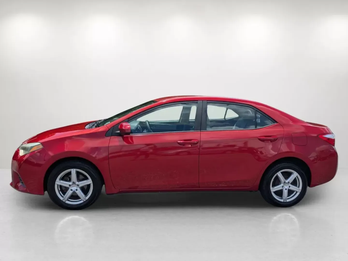 2016 Toyota Corolla LE (5YFBURHEXGP) with an Other engine, located at 1430 Gateway Drive, Opelika, AL, 36801, (334) 239-0944, 32.637871, -85.409790 - Are you looking for an affordable and reliable vehicle that fits seamlessly into your busy lifestyle? Look no further than this stunning 2016 Toyota Corolla LE, perfect for growing families, daily commuters, or anyone seeking a dependable ride for weekend adventures. At Gils Auto in Phenix City, AL, - Photo#7