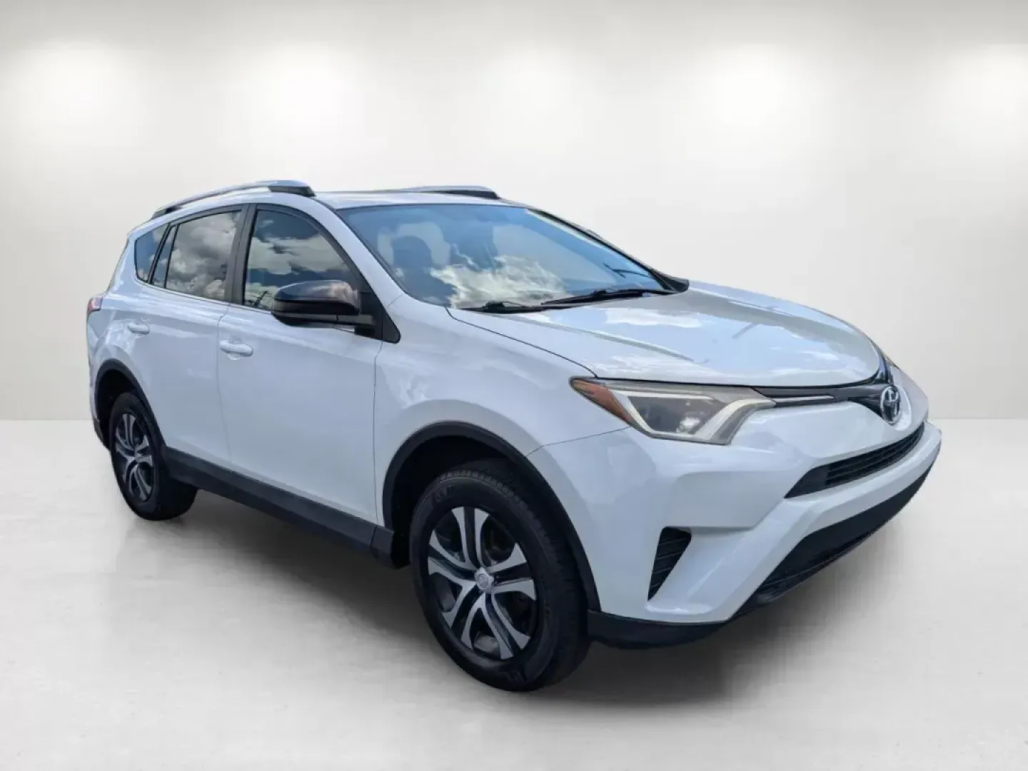 2016 Toyota RAV4 LE (2T3BFREV0GW) with an Other engine, located at 5115 14th Ave., Columbus, GA, 31904, (706) 323-0345, 32.511494, -84.971046 - **Explore New Adventures with the 2016 Toyota RAV4 LE Perfect for Your Active Lifestyle!**<br /> <br /> Are you ready to elevate your daily commute or weekend getaway? The 2016 Toyota RAV4 LE is here to accompany you on all your journeys, whether you're navigating the bustling streets of Columbus, - Photo#2