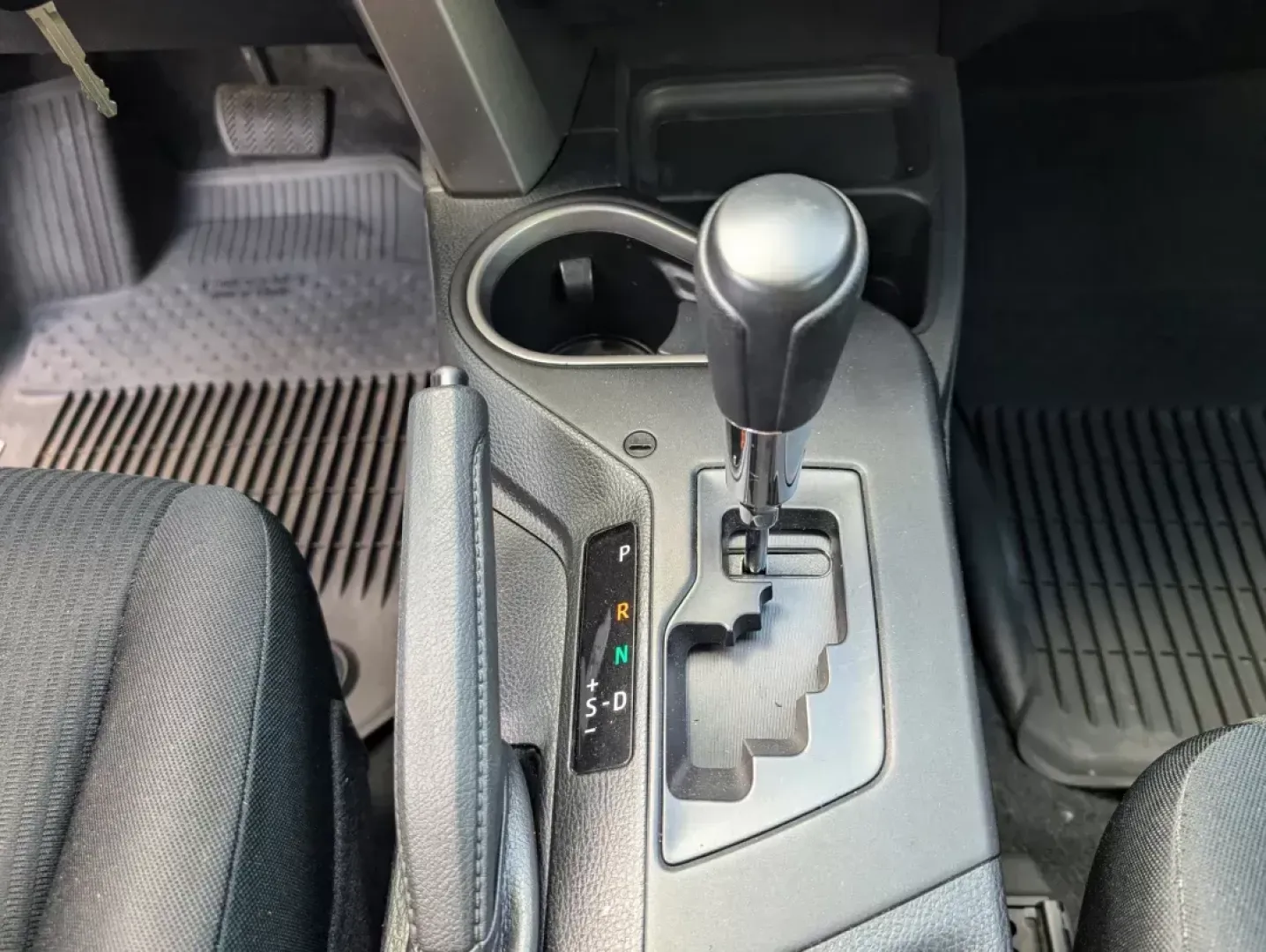 2016 Toyota RAV4 LE (2T3BFREV0GW) with an Other engine, located at 5115 14th Ave., Columbus, GA, 31904, (706) 323-0345, 32.511494, -84.971046 - **Explore New Adventures with the 2016 Toyota RAV4 LE Perfect for Your Active Lifestyle!**<br /> <br /> Are you ready to elevate your daily commute or weekend getaway? The 2016 Toyota RAV4 LE is here to accompany you on all your journeys, whether you're navigating the bustling streets of Columbus, - Photo#13