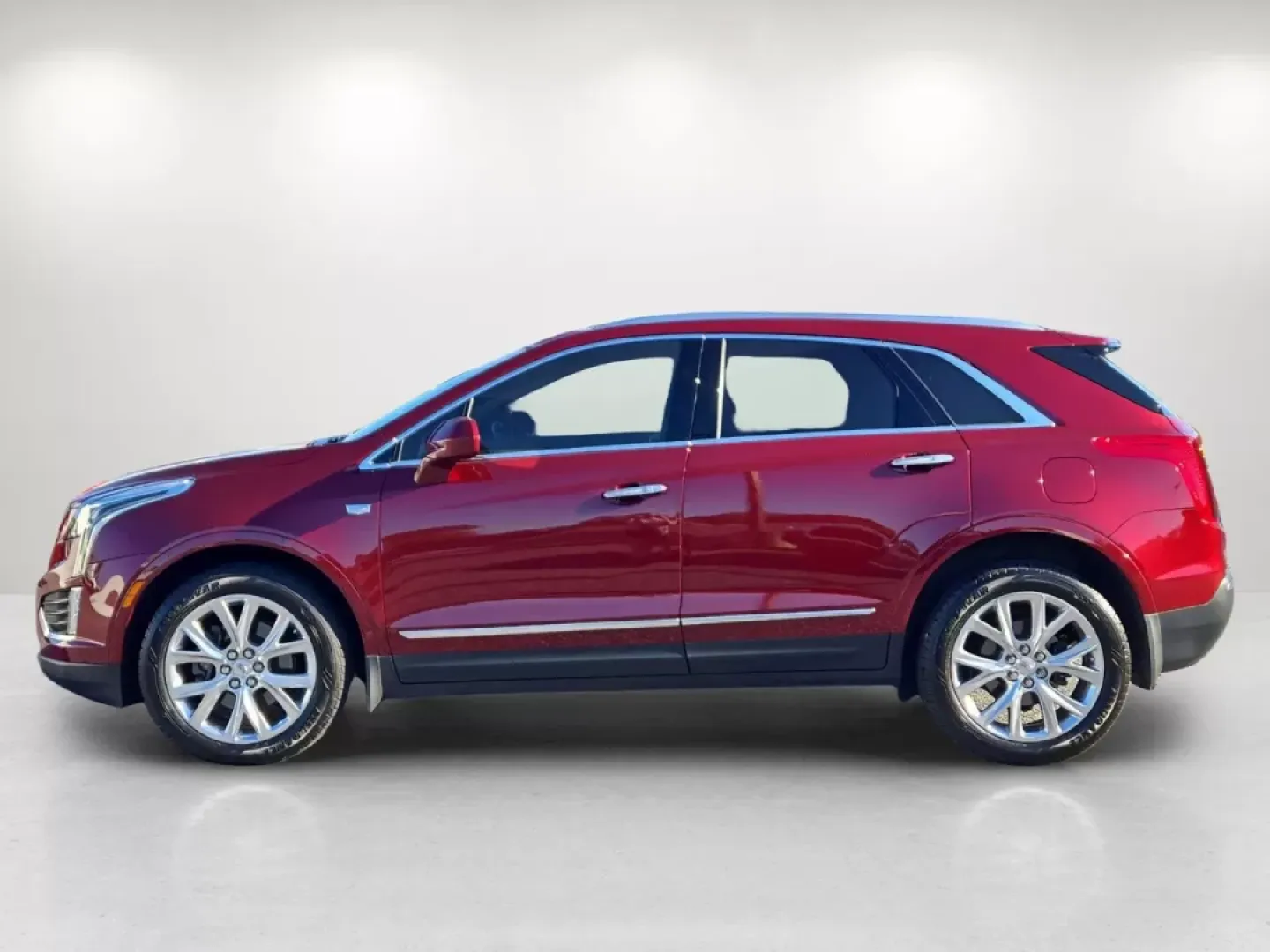 2017 /Maple Sugar Cadillac XT5 Platinum AWD (1GYKNFRS1HZ) with an Other engine, located at 3959 U.S. 80 W, Phenix City, AL, 36870, (334) 297-4885, 32.469296, -85.135185 - **Unleash Luxury and Adventure with the 2017 Cadillac XT5 Platinum AWD at Gils Auto!**<br /> <br /> Imagine driving through the vibrant streets of Phenix City, AL, with the wind in your hair and the luxurious comfort of a 2017 Cadillac XT5 Platinum AWD. This SUV is designed for those who crave a lif - Photo#8