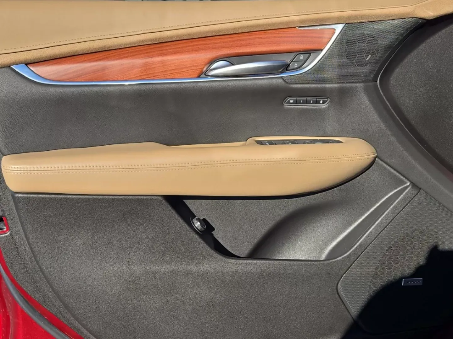 2017 /Maple Sugar Cadillac XT5 Platinum AWD (1GYKNFRS1HZ) with an Other engine, located at 3959 U.S. 80 W, Phenix City, AL, 36870, (334) 297-4885, 32.469296, -85.135185 - **Unleash Luxury and Adventure with the 2017 Cadillac XT5 Platinum AWD at Gils Auto!**<br /> <br /> Imagine driving through the vibrant streets of Phenix City, AL, with the wind in your hair and the luxurious comfort of a 2017 Cadillac XT5 Platinum AWD. This SUV is designed for those who crave a lif - Photo#9