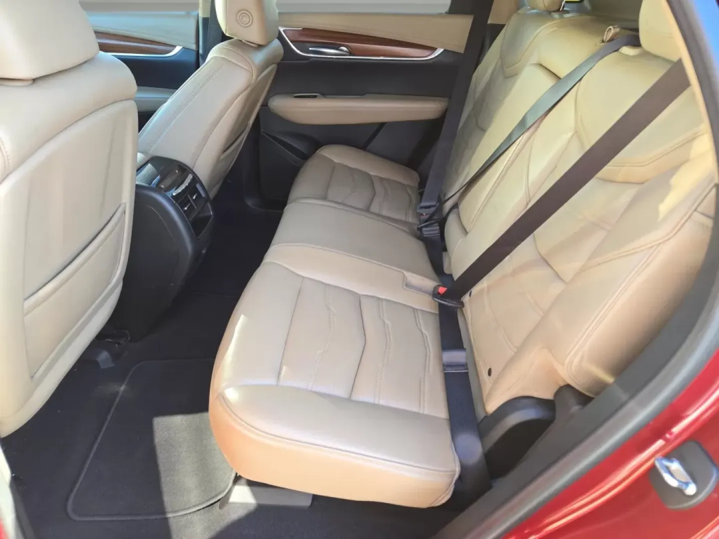 2017 /Maple Sugar Cadillac XT5 Platinum AWD (1GYKNFRS1HZ) with an Other engine, located at 3959 U.S. 80 W, Phenix City, AL, 36870, (334) 297-4885, 32.469296, -85.135185 - **Unleash Luxury and Adventure with the 2017 Cadillac XT5 Platinum AWD at Gils Auto!**<br /> <br /> Imagine driving through the vibrant streets of Phenix City, AL, with the wind in your hair and the luxurious comfort of a 2017 Cadillac XT5 Platinum AWD. This SUV is designed for those who crave a lif - Photo#12