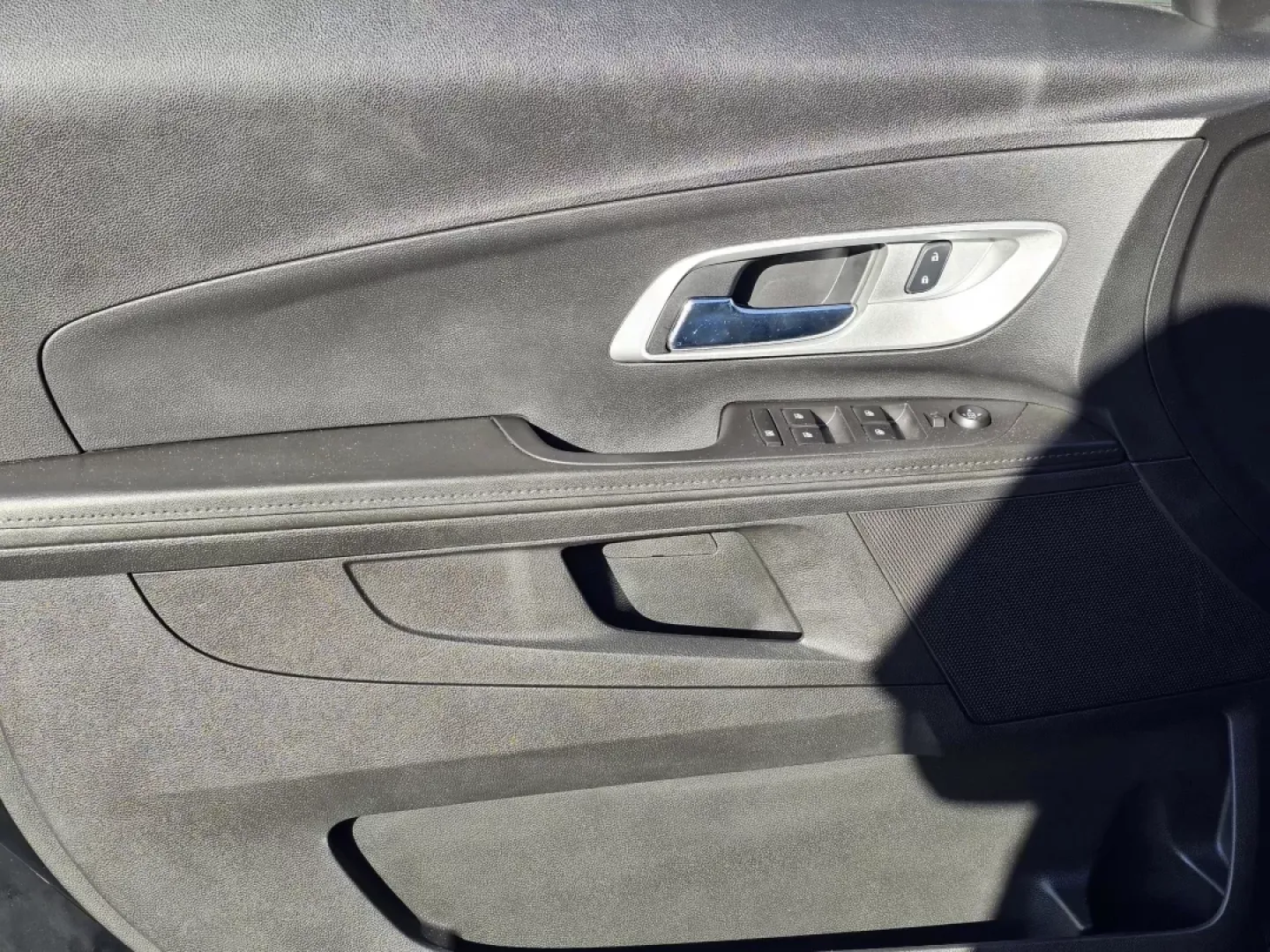 2017 /Jet Black Chevrolet Equinox LS (2GNALBEK8H1) with an Other engine, located at 7000 Northlake Connector, Columbus, GA, 31904, (706) 987-8085, 32.524975, -84.978134 - **Experience the Perfect Blend of Style and Functionality with the 2017 Chevrolet Equinox LS at Gils Auto!**<br /> <br /> Are you ready to elevate your daily commute or family adventures? The 2017 Chevrolet Equinox LS is the ideal SUV for those who want a blend of comfort, style, and functionality. - Photo#8