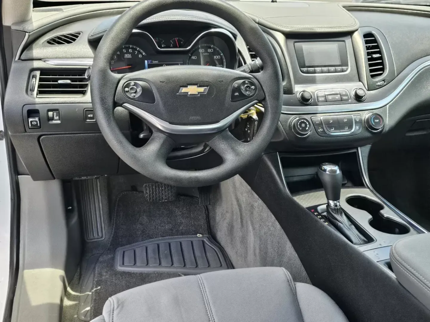 2017 /Jet Black/Dark Titanium Chevrolet Impala LS (2G11Z5SA5H9) with an Gas I4 2.5L/150 engine, 6-Speed Automatic transmission, located at 521 Old Farm Lane Rd, Prattville, AL, 36066, (334) 325-1505, 32.482460, -86.416367 - 2017 Chevrolet Impala LS - Photo#16
