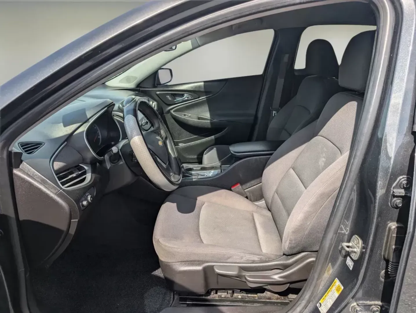 2017 /Jet Black Chevrolet Malibu LS (1G1ZB5ST2HF) with an Turbocharged Gas I4 1.5L/91 engine, 6-Speed Automatic transmission, located at 1430 Gateway Drive, Opelika, AL, 36801, (334) 239-0944, 32.637871, -85.409790 - 2017 Chevrolet Malibu LS - Photo#9