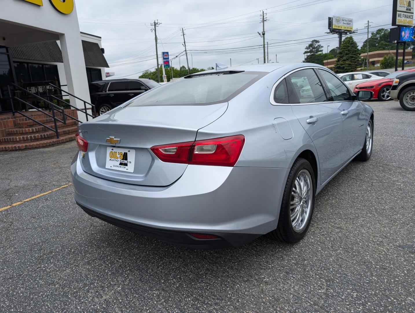 2017 /Jet Black Chevrolet Malibu LT (1G1ZE5ST9HF) with an Turbocharged Gas I4 1.5L/91 engine, 6-Speed Automatic transmission, located at 3959 U.S. 80 W, Phenix City, AL, 36870, (334) 297-4885, 32.469296, -85.135185 - 2017 Chevrolet Malibu LT - Photo#3