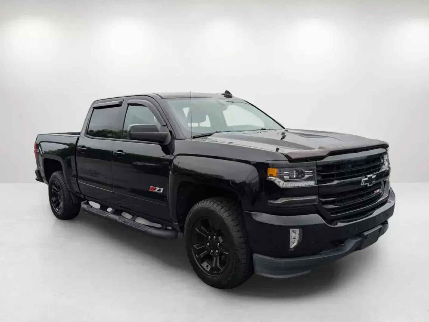 2017 /Jet Black Chevrolet Silverado 1500 LTZ (3GCUKSEC3HG) with an Gas V8 5.3L/325 engine, 8-Speed Automatic transmission, located at 7000 Northlake Connector, Columbus, GA, 31904, (706) 987-8085, 32.524975, -84.978134 - Experience the thrill of adventure and the practicality of daily life with this stunning 2017 Chevrolet Silverado 1500 LTZ Crew Cab Pickup, now available at Gils Auto - Columbus #2. Whether you're hauling gear for a weekend camping trip, navigating daily commutes, or tackling tough jobs around Colum - Photo#2
