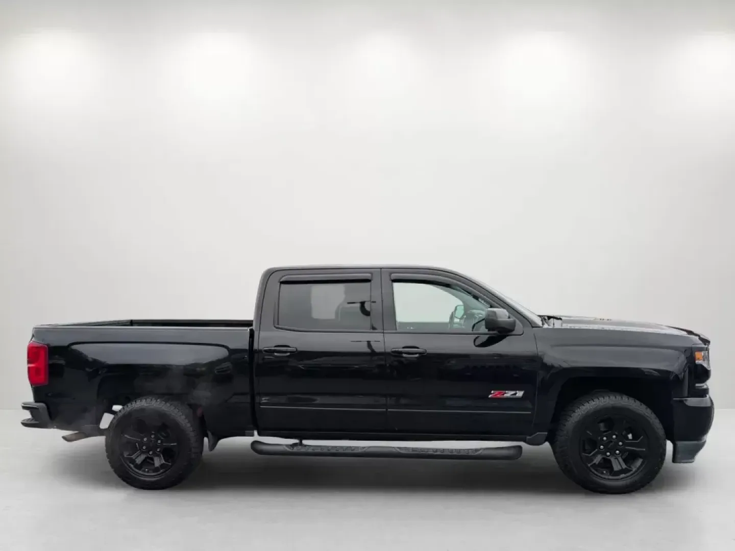 2017 /Jet Black Chevrolet Silverado 1500 LTZ (3GCUKSEC3HG) with an Gas V8 5.3L/325 engine, 8-Speed Automatic transmission, located at 7000 Northlake Connector, Columbus, GA, 31904, (706) 987-8085, 32.524975, -84.978134 - Experience the thrill of adventure and the practicality of daily life with this stunning 2017 Chevrolet Silverado 1500 LTZ Crew Cab Pickup, now available at Gils Auto - Columbus #2. Whether you're hauling gear for a weekend camping trip, navigating daily commutes, or tackling tough jobs around Colum - Photo#3