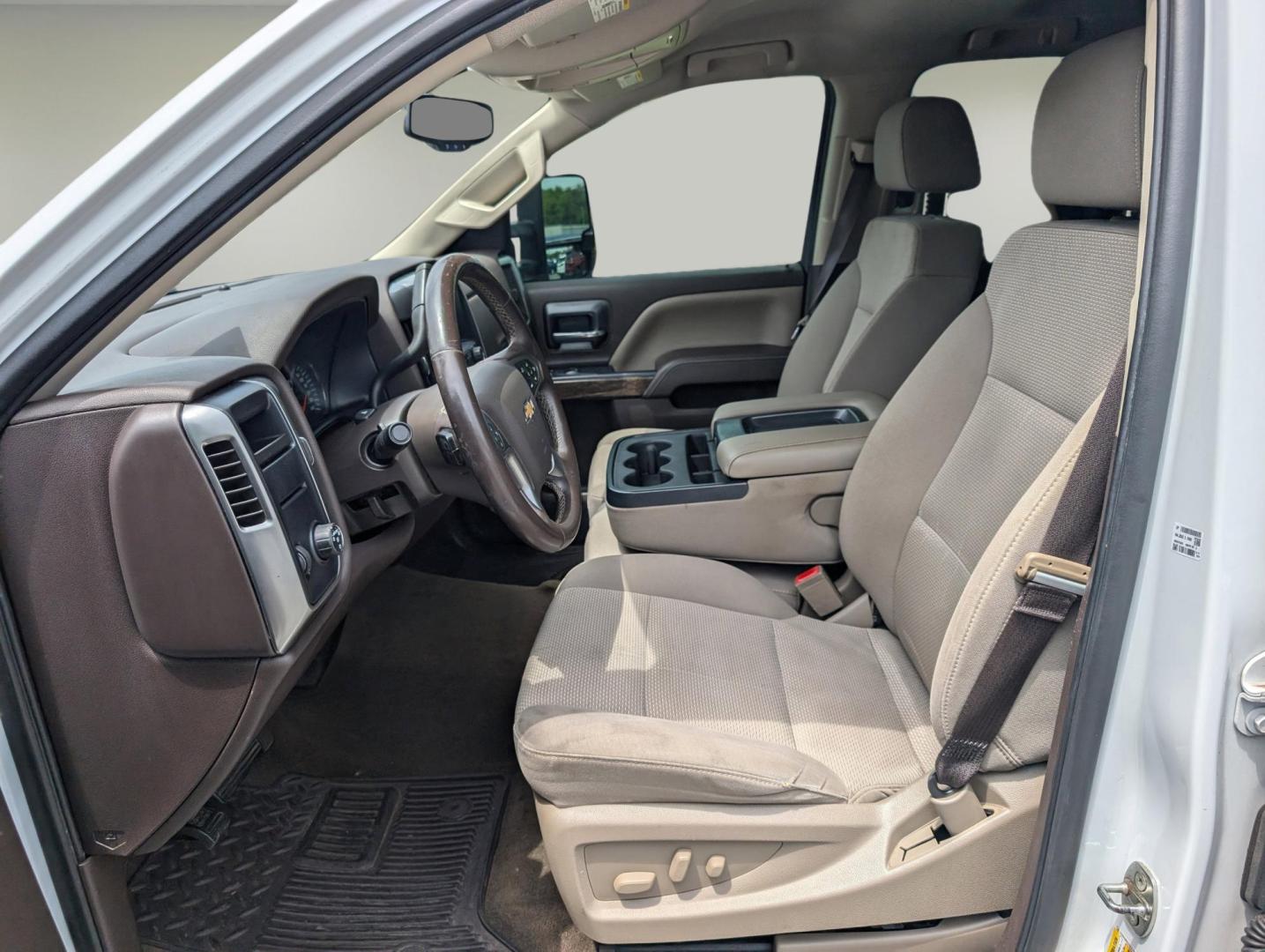 2017 /Cocoa/Dune Chevrolet Silverado 1500 LT (1GCRCRECXHZ) with an Gas/Ethanol V8 5.3L/325 engine, 6-Speed Automatic transmission, located at 3959 U.S. 80 W, Phenix City, AL, 36870, (334) 297-4885, 32.469296, -85.135185 - 2017 Chevrolet Silverado 1500 LT - Photo#9