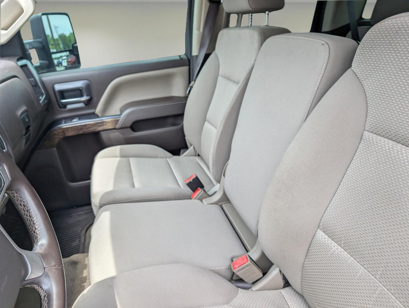 2017 /Cocoa/Dune Chevrolet Silverado 1500 LT (1GCRCRECXHZ) with an Gas/Ethanol V8 5.3L/325 engine, 6-Speed Automatic transmission, located at 3959 U.S. 80 W, Phenix City, AL, 36870, (334) 297-4885, 32.469296, -85.135185 - 2017 Chevrolet Silverado 1500 LT - Photo#10