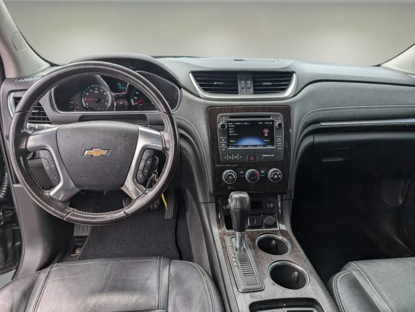 2017 /Ebony Chevrolet Traverse LT (1GNKRGKD5HJ) with an Gas V6 3.6L/217 engine, 6-Speed Automatic transmission, located at 521 Old Farm Lane Rd, Prattville, AL, 36066, (334) 325-1505, 32.482460, -86.416367 - **Adventure Awaits with the 2017 Chevrolet Traverse LT at Gils Auto - Your Reliable Buy Here Pay Here Dealership in Prattville, AL!**<br /> <br /> Are you ready to elevate your family adventures and conquer those weekend getaways? The 2017 Chevrolet Traverse LT is your perfect travel companion. With - Photo#11