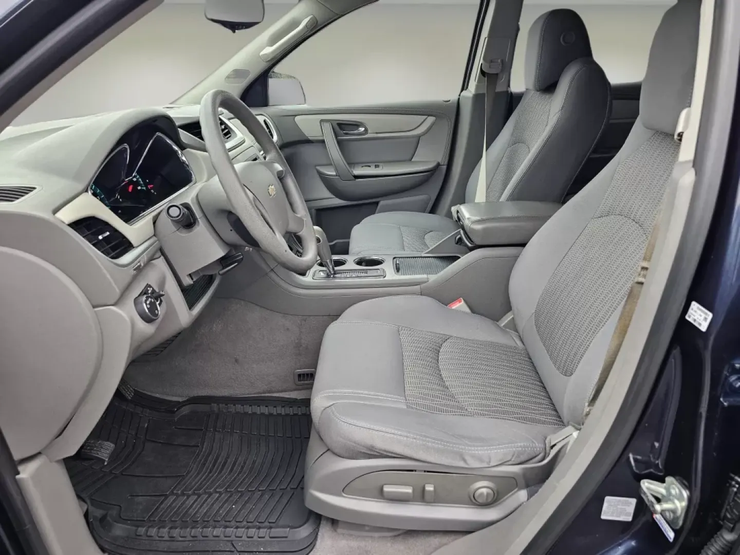 2017 /Dark Titanium/Light Titanium Chevrolet Traverse LS (1GNKRFKD4HJ) with an Other engine, located at 7000 Northlake Connector, Columbus, GA, 31904, (706) 987-8085, 32.524975, -84.978134 - **Explore the Open Road with the 2017 Chevrolet Traverse LS-Your Family's Perfect Companion!**<br /> <br /> Are you ready to elevate your family adventures? The 2017 Chevrolet Traverse LS is not just a vehicle; it's a lifestyle statement ideal for growing families and weekend explorers. With ample s - Photo#9