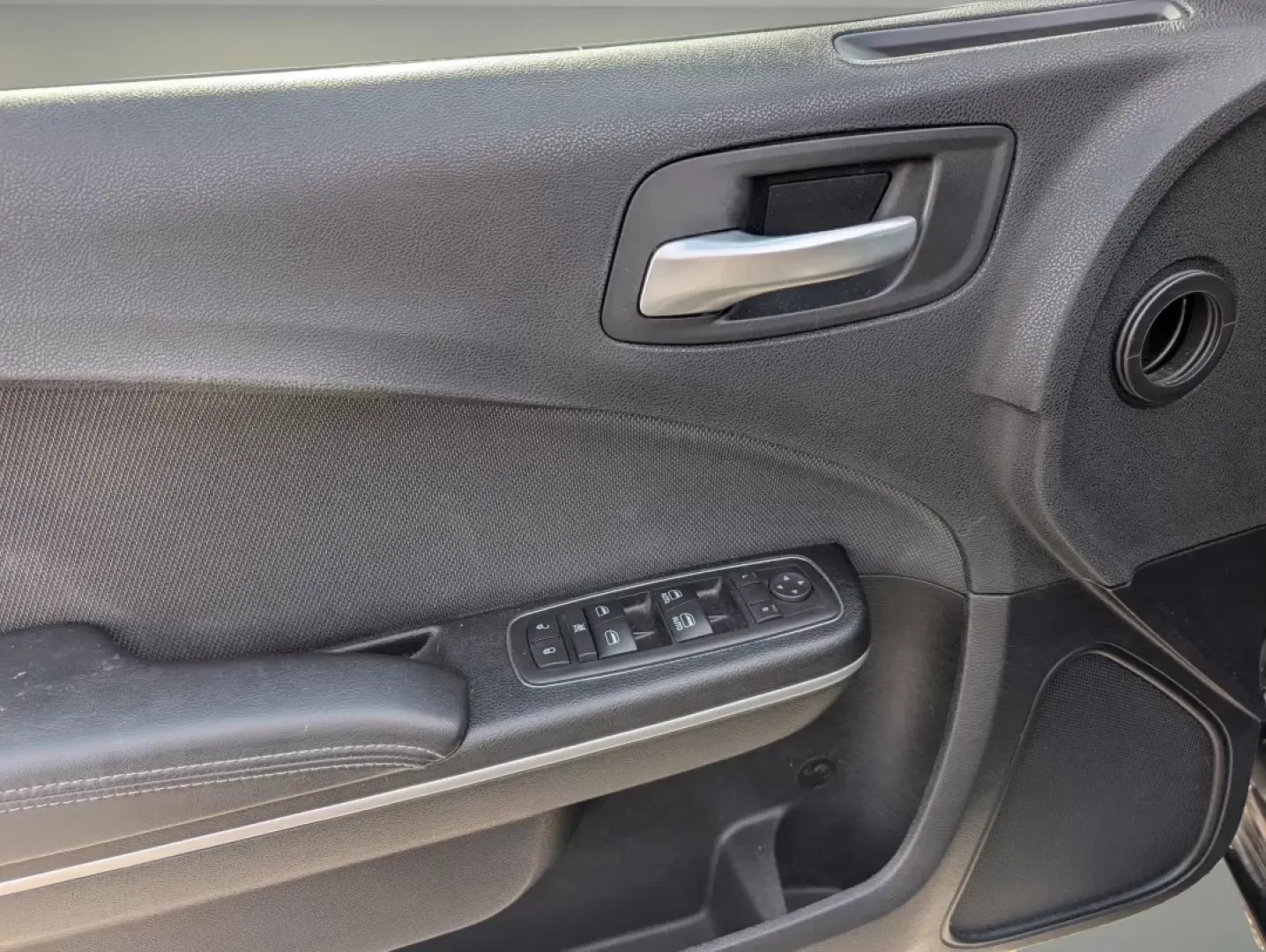 2017 /Black Dodge Charger SE (2C3CDXBG0HH) with an Other engine, located at 1430 Gateway Drive, Opelika, AL, 36801, (334) 239-0944, 32.637871, -85.409790 - **Unleash Your Inner Adventurer with the 2017 Dodge Charger SE!**<br /> <br /> Are you ready to elevate your driving experience in Columbus, GA? Whether you're a growing family looking for reliable transport or an adventurous spirit craving weekend getaways, the 2017 Dodge Charger SE is the perfect - Photo#8