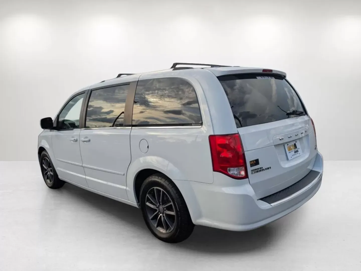 2017 /Black/Light Graystone Dodge Grand Caravan SXT (2C4RDGCG1HR) with an Other engine, located at 804 22nd Ave, Phenix City, AL, 36870, (334) 297-1860, 32.484749, -85.024475 - ### Experience Family Adventures in the 2017 Dodge Grand Caravan SXT!<br /> <br /> Are you looking for the perfect vehicle that can comfortably accommodate your growing family or serve as your reliable daily driver? Look no further than the 2017 Dodge Grand Caravan SXT, available now at Gils Auto in - Photo#6