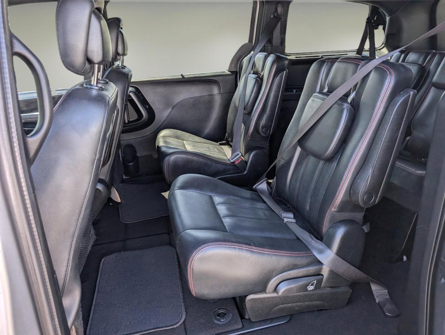 2017 /Black Dodge Grand Caravan GT (2C4RDGEG0HR) with an Regular Unleaded V-6 3.6 L/220 engine, 6-Speed Multi-Speed Automatic w/OD transmission, located at 804 22nd Ave, Phenix City, AL, 36870, (334) 297-1860, 32.484749, -85.024475 - 2017 Dodge Grand Caravan GT - Photo#10