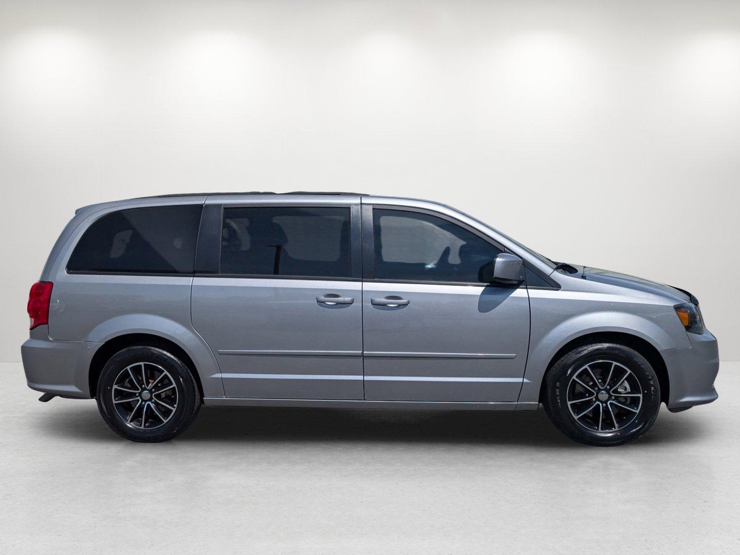 2017 /Black Dodge Grand Caravan GT (2C4RDGEG0HR) with an Regular Unleaded V-6 3.6 L/220 engine, 6-Speed Multi-Speed Automatic w/OD transmission, located at 804 22nd Ave, Phenix City, AL, 36870, (334) 297-1860, 32.484749, -85.024475 - 2017 Dodge Grand Caravan GT - Photo#3