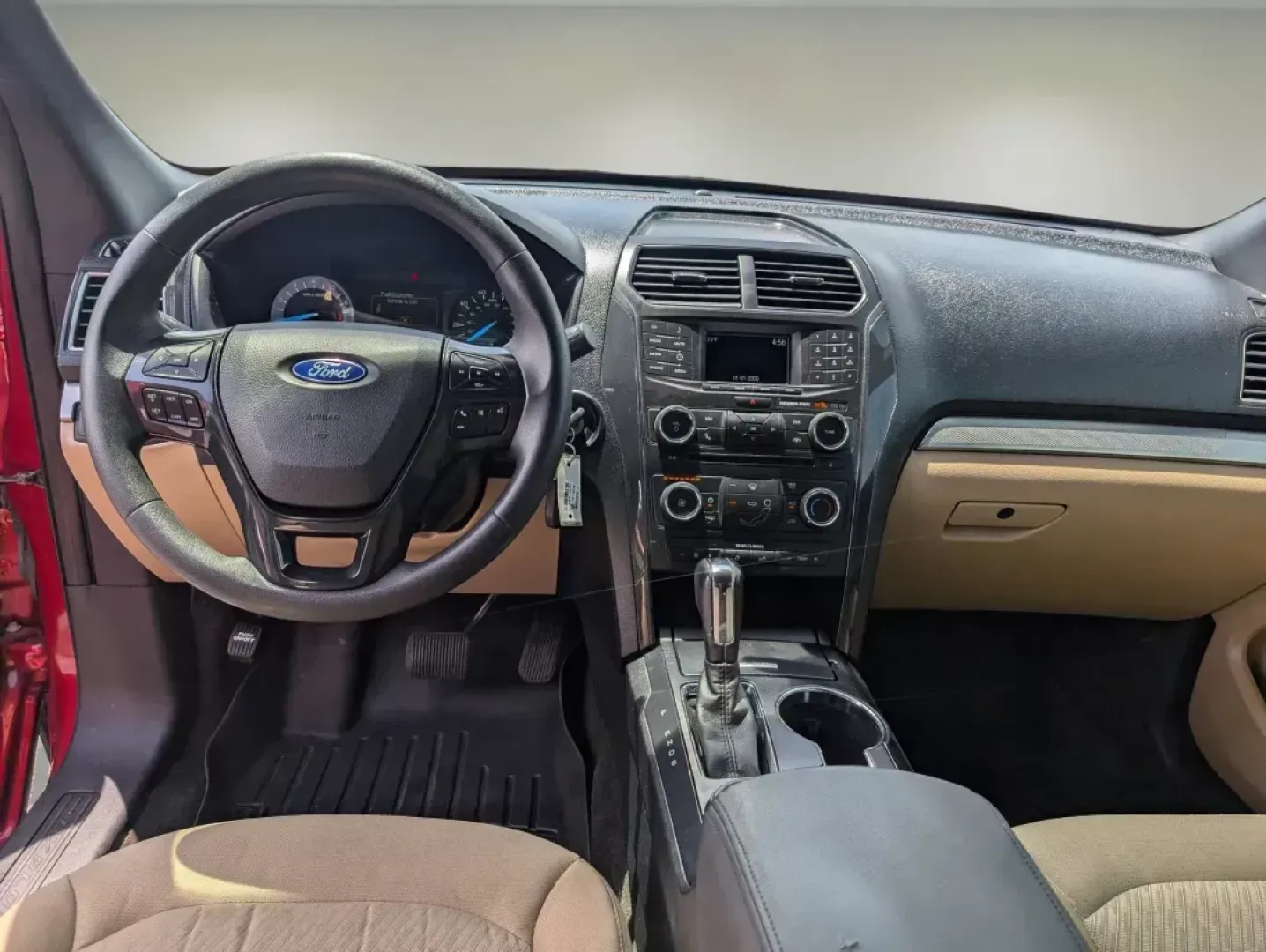 2017 Ford Explorer Base (1FM5K7BH5HG) with an Intercooled Turbo Premium Unleaded I-4 2.3 L/140 engine, 6-Speed Automatic w/OD transmission, located at 3959 U.S. 80 W, Phenix City, AL, 36870, (334) 297-4885, 32.469296, -85.135185 - 2017 Ford Explorer Base - Photo#14