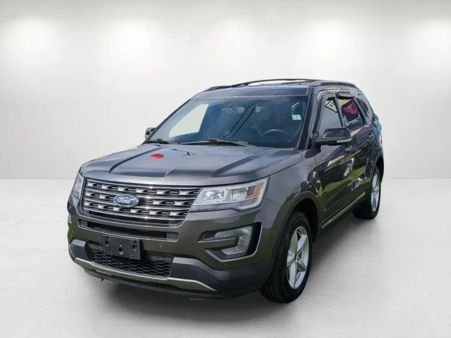 2017 Ford Explorer XLT (1FM5K8D83HG) with an Regular Unleaded V-6 3.5 L/213 engine, 6-Speed Automatic w/OD transmission, located at 3959 U.S. 80 W, Phenix City, AL, 36870, (334) 297-4885, 32.469296, -85.135185 - 2017 Ford Explorer XLT - Photo#1