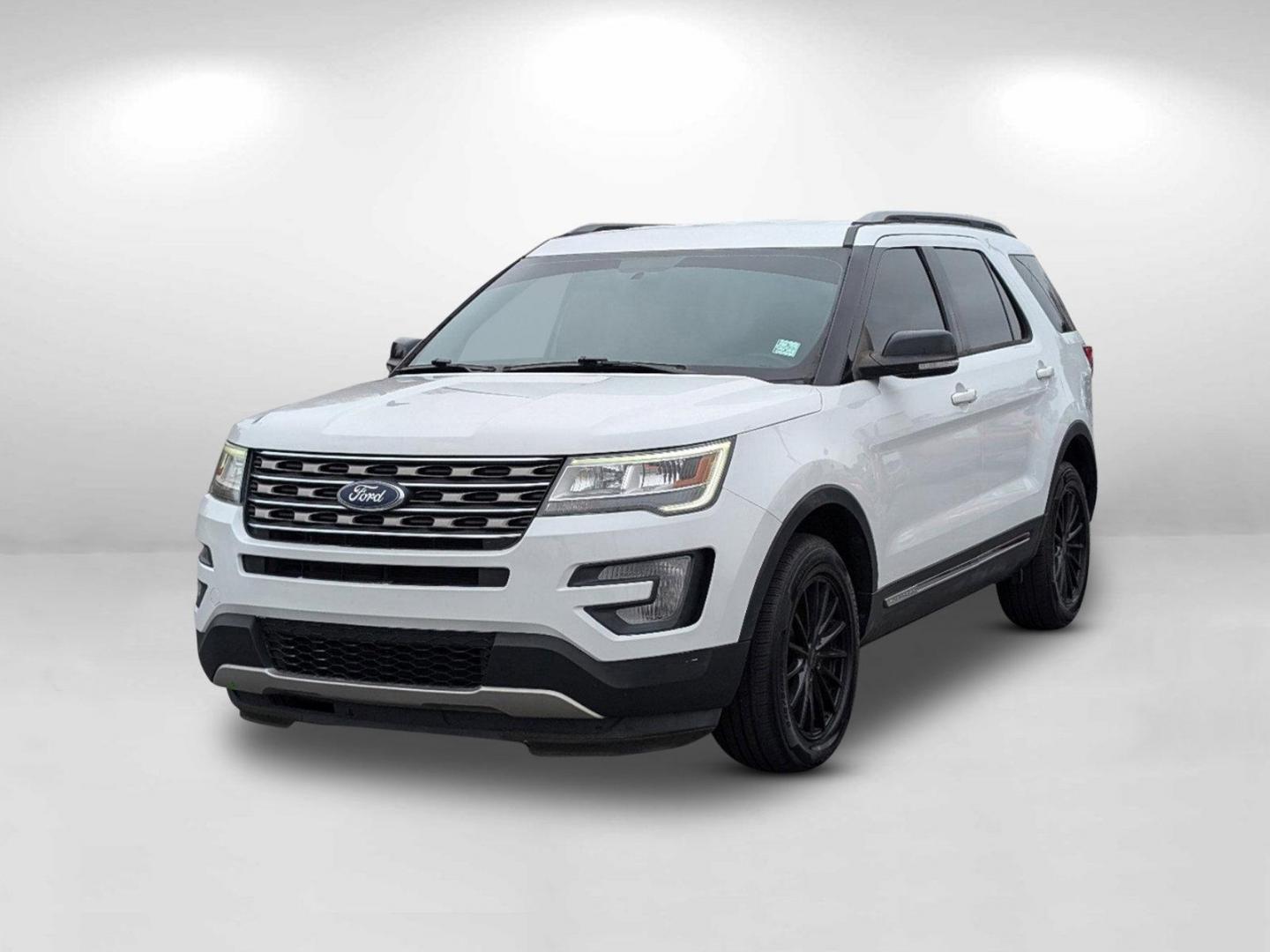 2017 Ford Explorer XLT (1FM5K8D82HG) with an Regular Unleaded V-6 3.5 L/213 engine, 6-Speed Automatic w/OD transmission, located at 804 22nd Ave, Phenix City, AL, 36870, (334) 297-1860, 32.484749, -85.024475 - 2017 Ford Explorer XLT - Photo#17