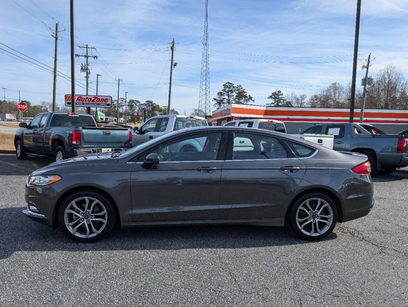 2017 Ford Fusion SE (3FA6P0H77HR) with an Regular Unleaded I-4 2.5 L/152 engine, 6-Speed Automatic w/OD transmission, located at 3959 U.S. 80 W, Phenix City, AL, 36870, (334) 297-4885, 32.469296, -85.135185 - 2017 Ford Fusion SE - Photo#8