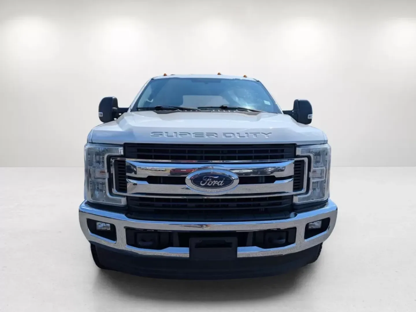 2017 Ford Super Duty F-250 SRW XLT (1FT7W2B61HE) with an Other engine, located at 7000 Northlake Connector, Columbus, GA, 31904, (706) 987-8085, 32.524975, -84.978134 - Are you ready to elevate your weekend adventures or tackle the demands of daily life with unmatched reliability? Meet the 2017 Ford Super Duty F-250 SRW XLT, the versatile crew cab pickup that perfectly blends power, comfort, and advanced technology for families and professionals alike. Whether you' - Photo#1