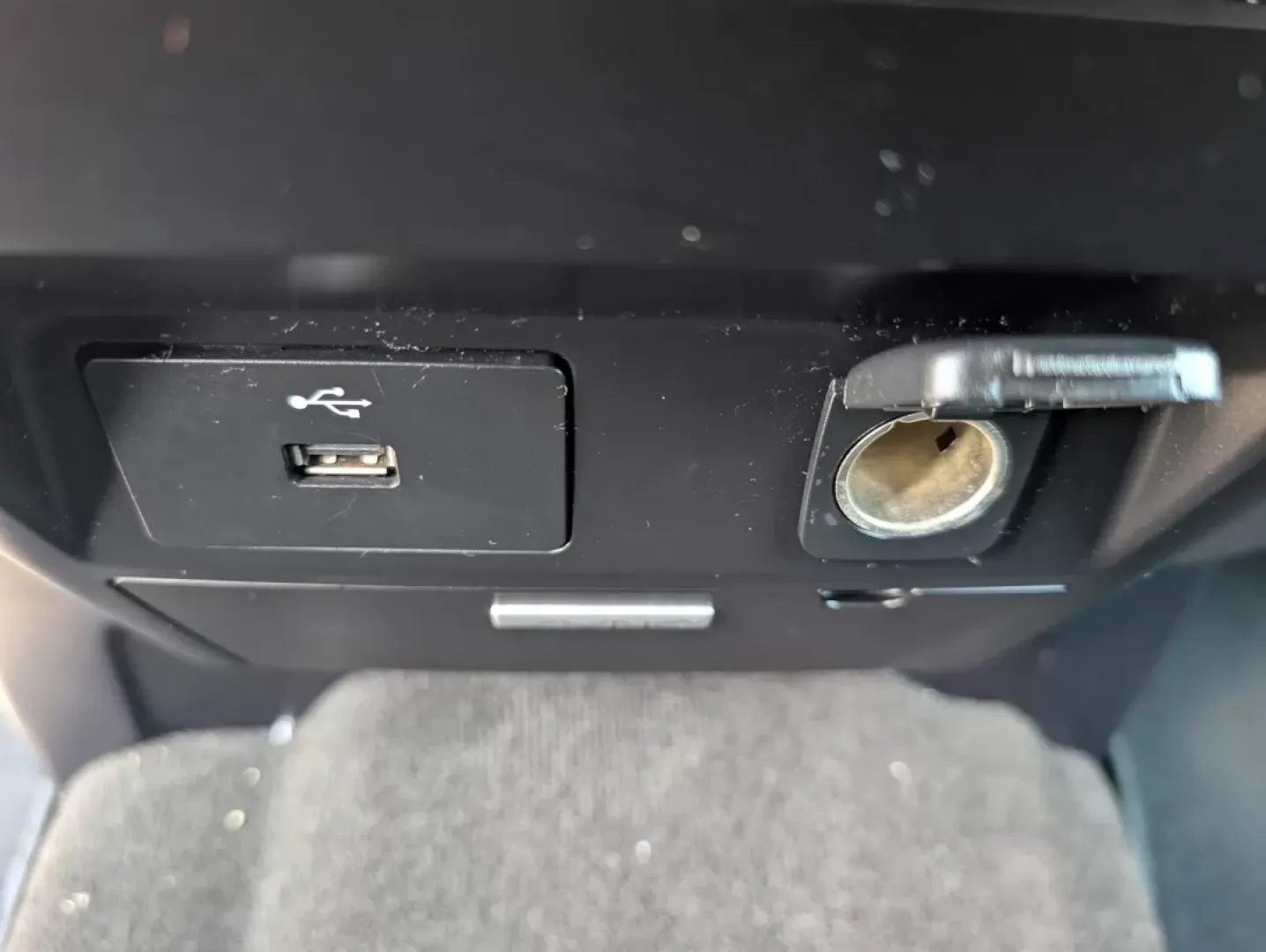 2017 Ford Super Duty F-250 SRW XLT (1FT7W2B61HE) with an Other engine, located at 7000 Northlake Connector, Columbus, GA, 31904, (706) 987-8085, 32.524975, -84.978134 - Are you ready to elevate your weekend adventures or tackle the demands of daily life with unmatched reliability? Meet the 2017 Ford Super Duty F-250 SRW XLT, the versatile crew cab pickup that perfectly blends power, comfort, and advanced technology for families and professionals alike. Whether you' - Photo#13