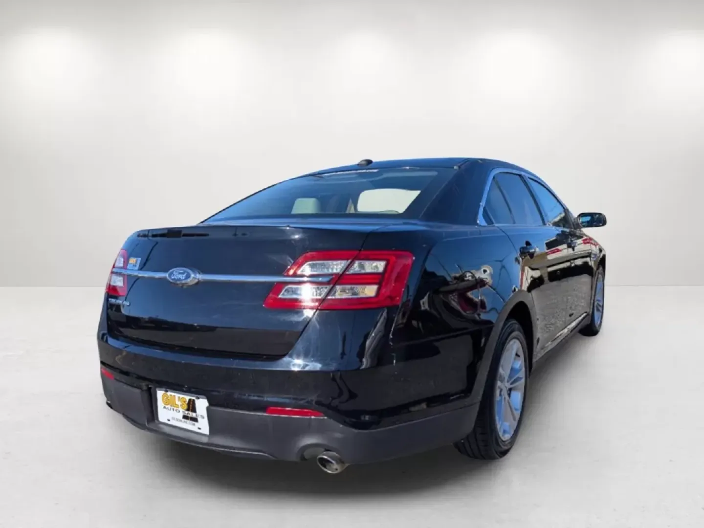 2017 Ford Taurus SE (1FAHP2D81HG) with an Other engine, located at 7000 Northlake Connector, Columbus, GA, 31904, (706) 987-8085, 32.524975, -84.978134 - **Elevate Your Driving Experience with a 2017 Ford Taurus SE from Gils Auto - Columbus #2!**<br /> <br /> If you're seeking a reliable sedan that perfectly fits your lifestyle, look no further than the 2017 Ford Taurus SE available at Gils Auto - Columbus #2. Whether you're navigating the bustling s - Photo#4