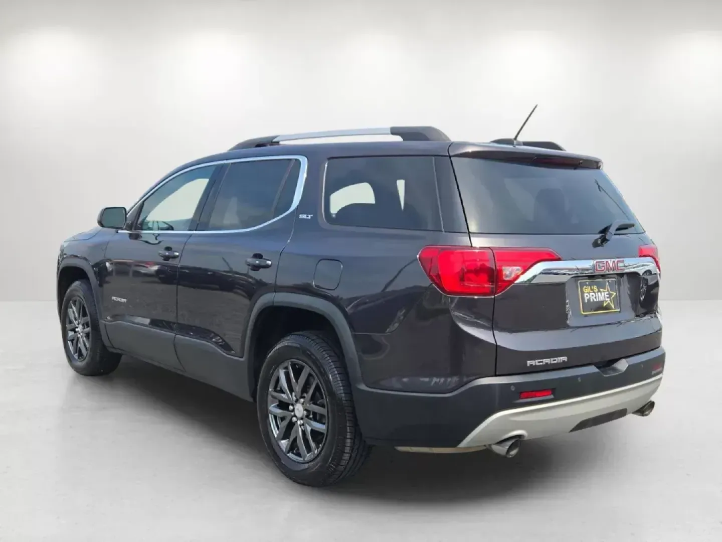 2017 /Jet Black GMC Acadia SLT (1GKKNMLS4HZ) with an Other engine, located at 804 22nd Ave, Phenix City, AL, 36870, (334) 297-1860, 32.484749, -85.024475 - **Experience the Freedom of Adventure with the 2017 GMC Acadia SLT at Gils Auto - Phenix City #2**<br /> <br /> Are you ready to elevate your family outings or weekend getaways? The 2017 GMC Acadia SLT is the ideal SUV for those who crave the perfect blend of comfort, space, and capability. Featurin - Photo#6