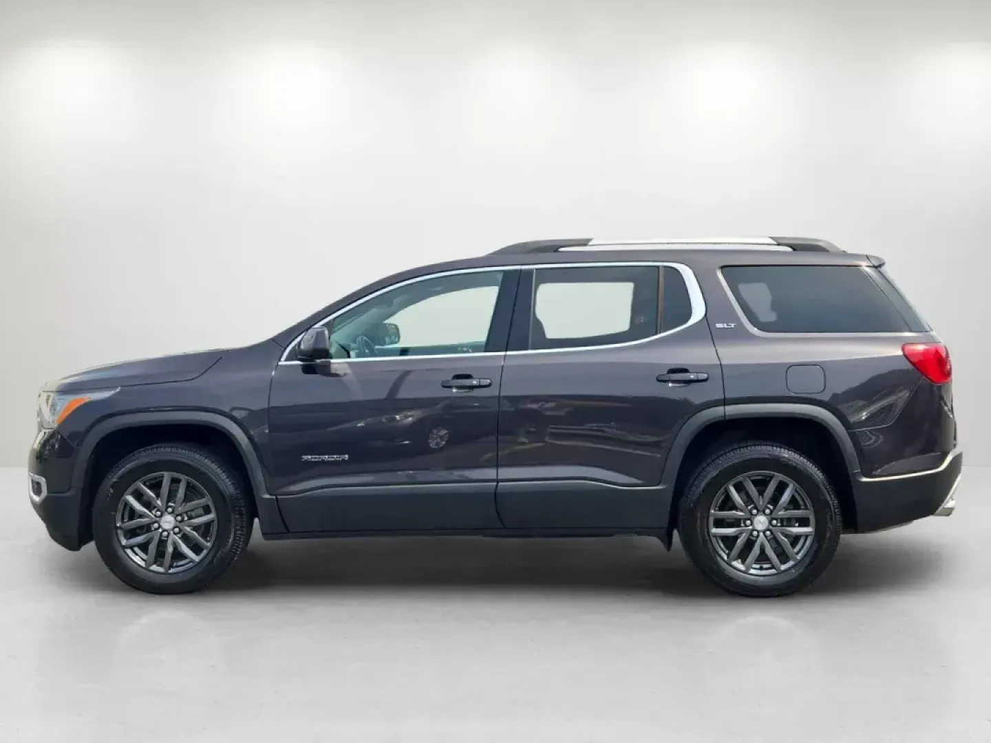 2017 /Jet Black GMC Acadia SLT (1GKKNMLS4HZ) with an Other engine, located at 804 22nd Ave, Phenix City, AL, 36870, (334) 297-1860, 32.484749, -85.024475 - **Experience the Freedom of Adventure with the 2017 GMC Acadia SLT at Gils Auto - Phenix City #2**<br /> <br /> Are you ready to elevate your family outings or weekend getaways? The 2017 GMC Acadia SLT is the ideal SUV for those who crave the perfect blend of comfort, space, and capability. Featurin - Photo#7