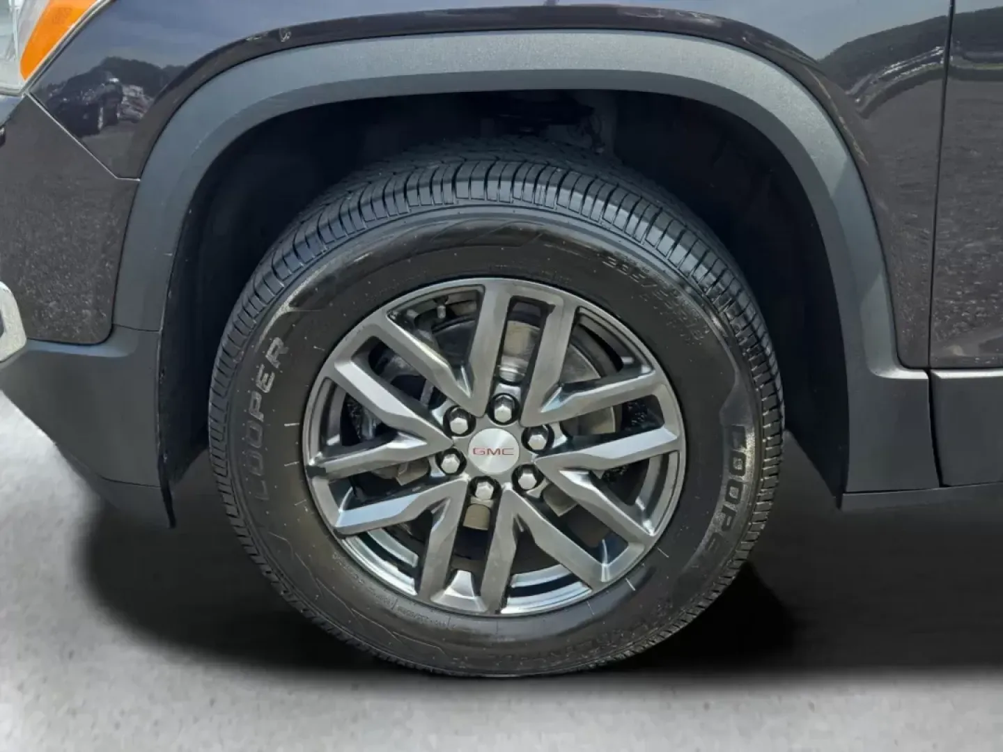 2017 /Jet Black GMC Acadia SLT (1GKKNMLS4HZ) with an Other engine, located at 804 22nd Ave, Phenix City, AL, 36870, (334) 297-1860, 32.484749, -85.024475 - **Experience the Freedom of Adventure with the 2017 GMC Acadia SLT at Gils Auto - Phenix City #2**<br /> <br /> Are you ready to elevate your family outings or weekend getaways? The 2017 GMC Acadia SLT is the ideal SUV for those who crave the perfect blend of comfort, space, and capability. Featurin - Photo#8