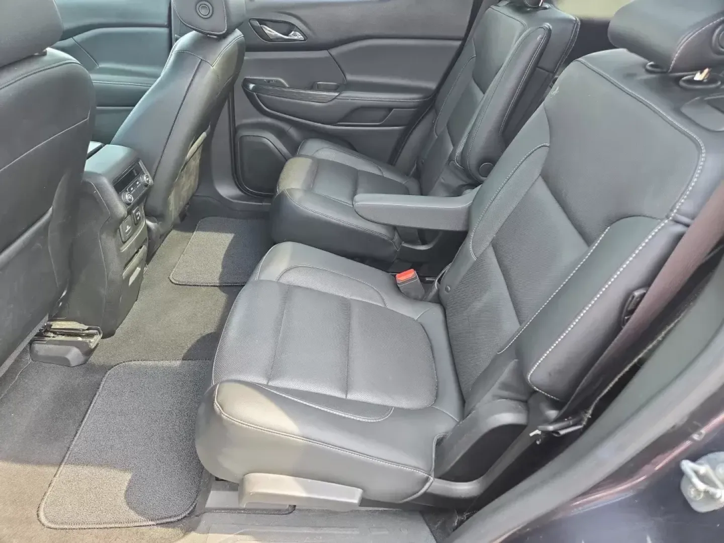 2017 /Jet Black GMC Acadia SLT (1GKKNMLS4HZ) with an Other engine, located at 804 22nd Ave, Phenix City, AL, 36870, (334) 297-1860, 32.484749, -85.024475 - **Experience the Freedom of Adventure with the 2017 GMC Acadia SLT at Gils Auto - Phenix City #2**<br /> <br /> Are you ready to elevate your family outings or weekend getaways? The 2017 GMC Acadia SLT is the ideal SUV for those who crave the perfect blend of comfort, space, and capability. Featurin - Photo#12
