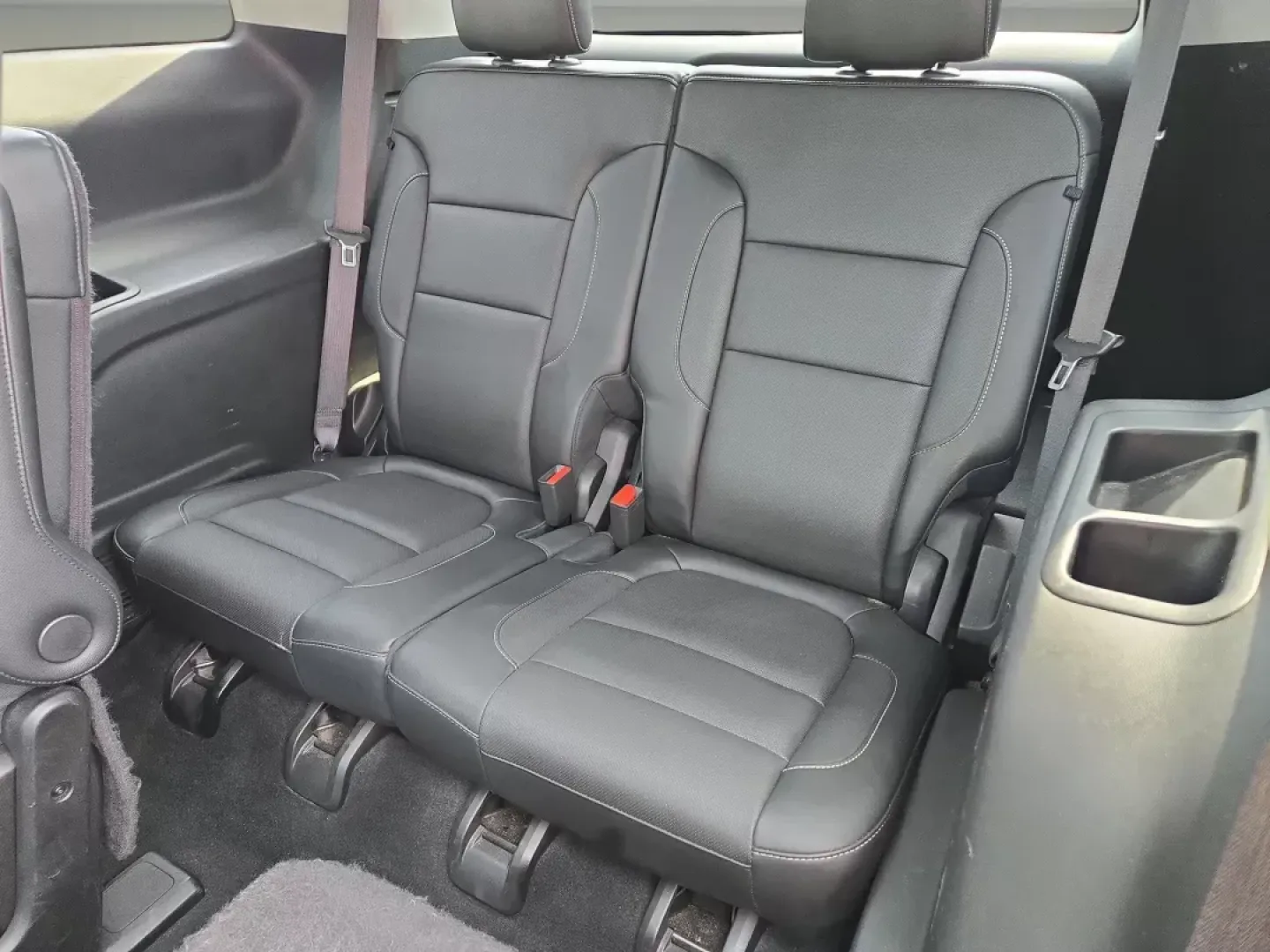 2017 /Jet Black GMC Acadia SLT (1GKKNMLS4HZ) with an Other engine, located at 804 22nd Ave, Phenix City, AL, 36870, (334) 297-1860, 32.484749, -85.024475 - **Experience the Freedom of Adventure with the 2017 GMC Acadia SLT at Gils Auto - Phenix City #2**<br /> <br /> Are you ready to elevate your family outings or weekend getaways? The 2017 GMC Acadia SLT is the ideal SUV for those who crave the perfect blend of comfort, space, and capability. Featurin - Photo#13