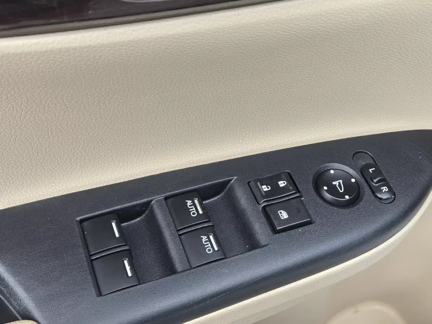 2017 Honda Accord Sedan EX (1HGCR2F06HA) with an Other engine, located at 804 22nd Ave, Phenix City, AL, 36870, (334) 297-1860, 32.484749, -85.024475 - **Drive Your Lifestyle Forward with the 2017 Honda Accord Sedan Your Perfect Companion for Every Journey!**<br /> <br /> Are you ready to elevate your daily commute or embark on unforgettable family road trips? At Gils Auto in Phenix City, AL, we understand that every drive matters, and the 2017 Ho - Photo#10