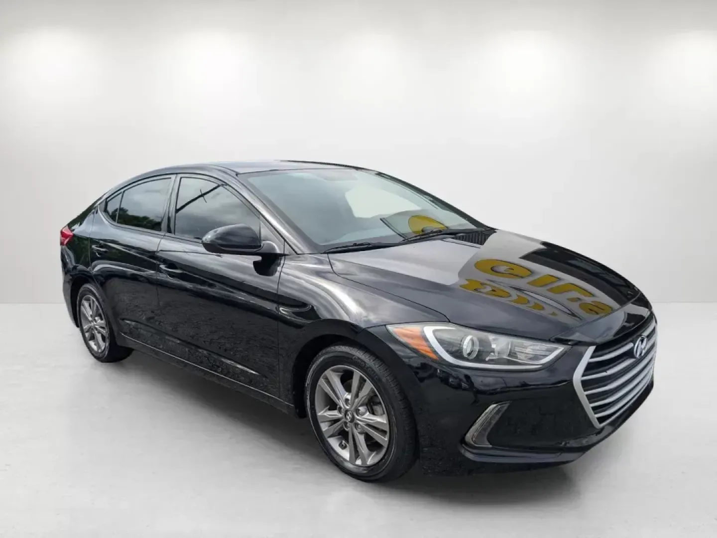 2017 /Gray Hyundai Elantra SE (5NPD84LF9HH) with an Regular Unleaded I-4 2.0 L/122 engine, located at 3959 U.S. 80 W, Phenix City, AL, 36870, (334) 297-4885, 32.469296, -85.135185 - 2017 Hyundai Elantra SE - Photo#3