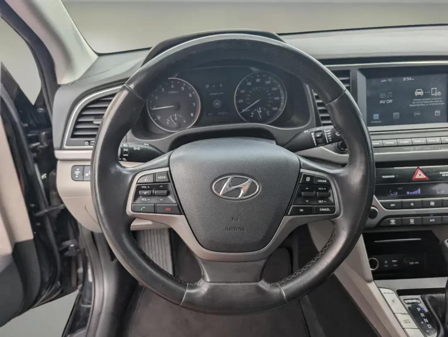 2017 /Gray Hyundai Elantra SE (5NPD84LF9HH) with an Regular Unleaded I-4 2.0 L/122 engine, located at 3959 U.S. 80 W, Phenix City, AL, 36870, (334) 297-4885, 32.469296, -85.135185 - 2017 Hyundai Elantra SE - Photo#16